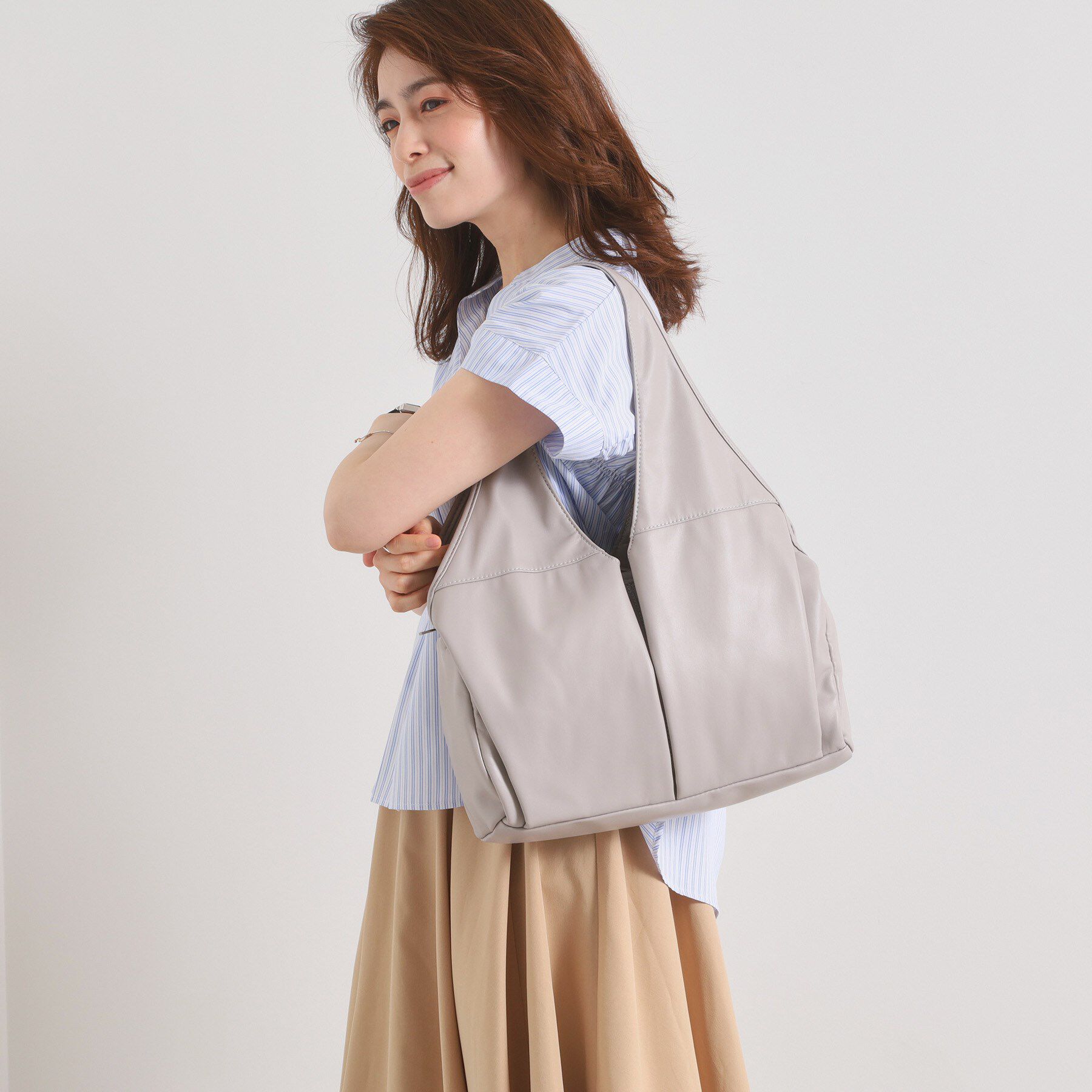 ITS&rsquo;DEMO「【6ポケット】センタータックトート」|トートバッグ|