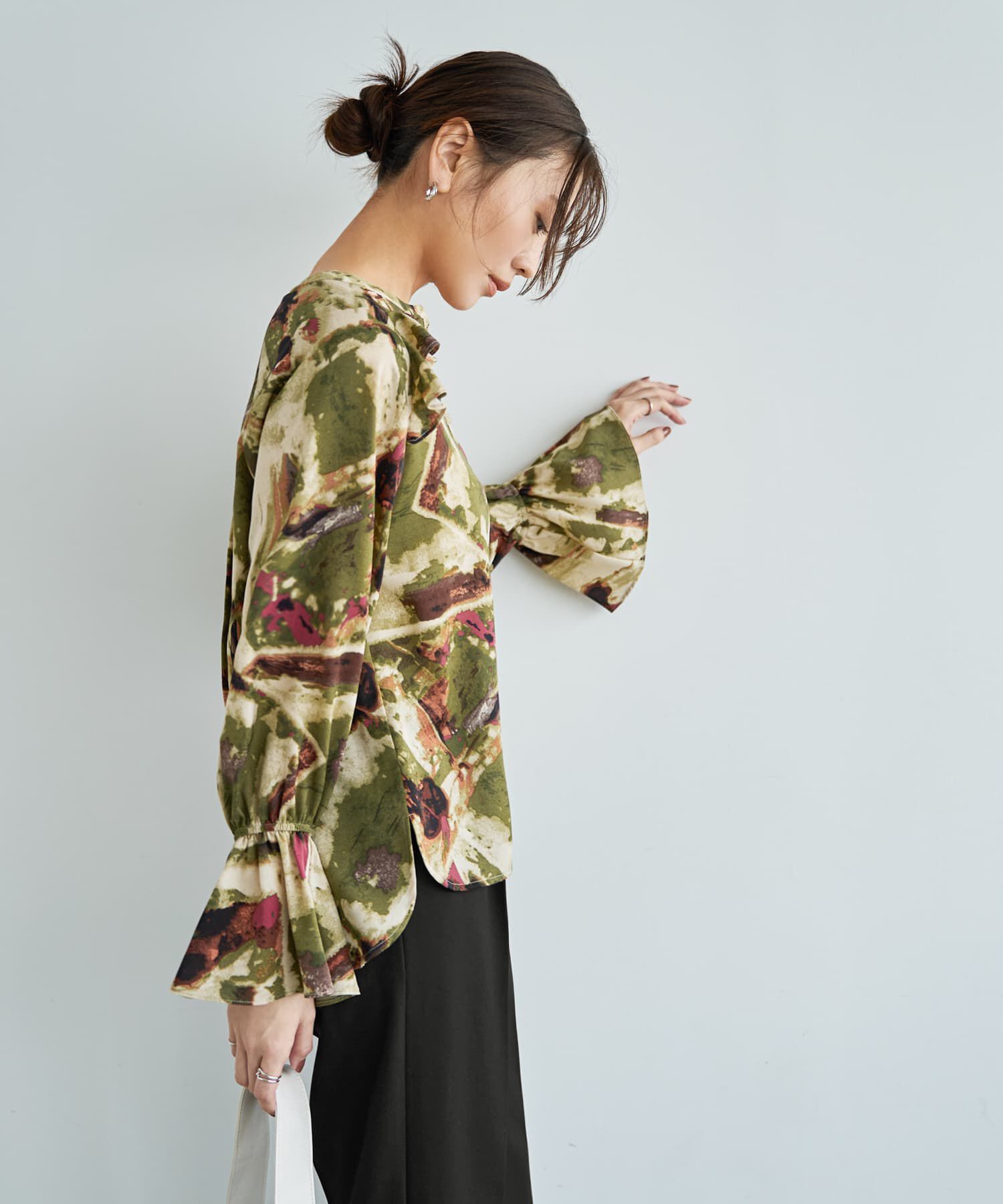 STYLE DELI「アート柄フリルポイントブラウス」|シャツ・ブラウス|