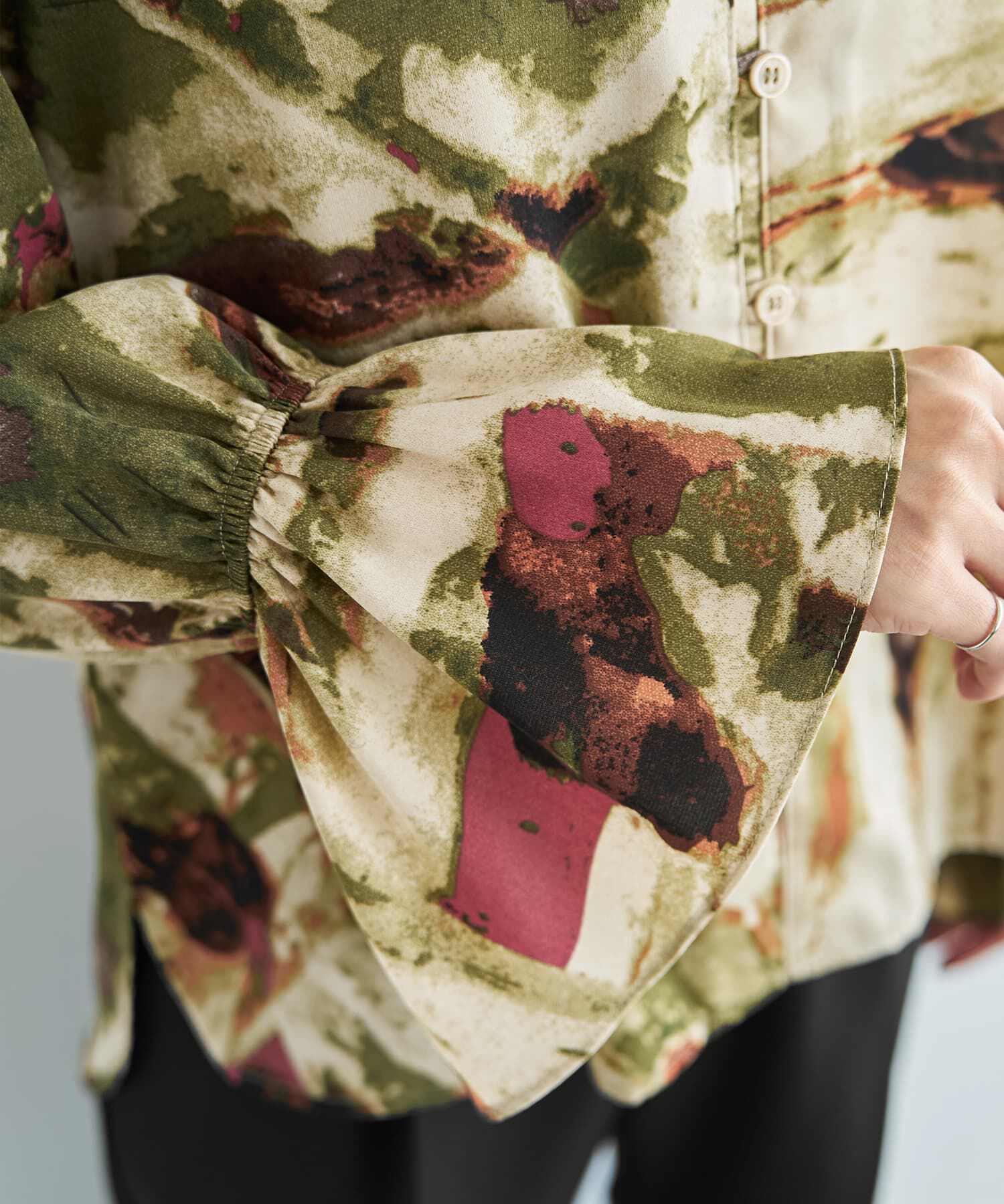 STYLE DELI「アート柄フリルポイントブラウス」|シャツ・ブラウス|