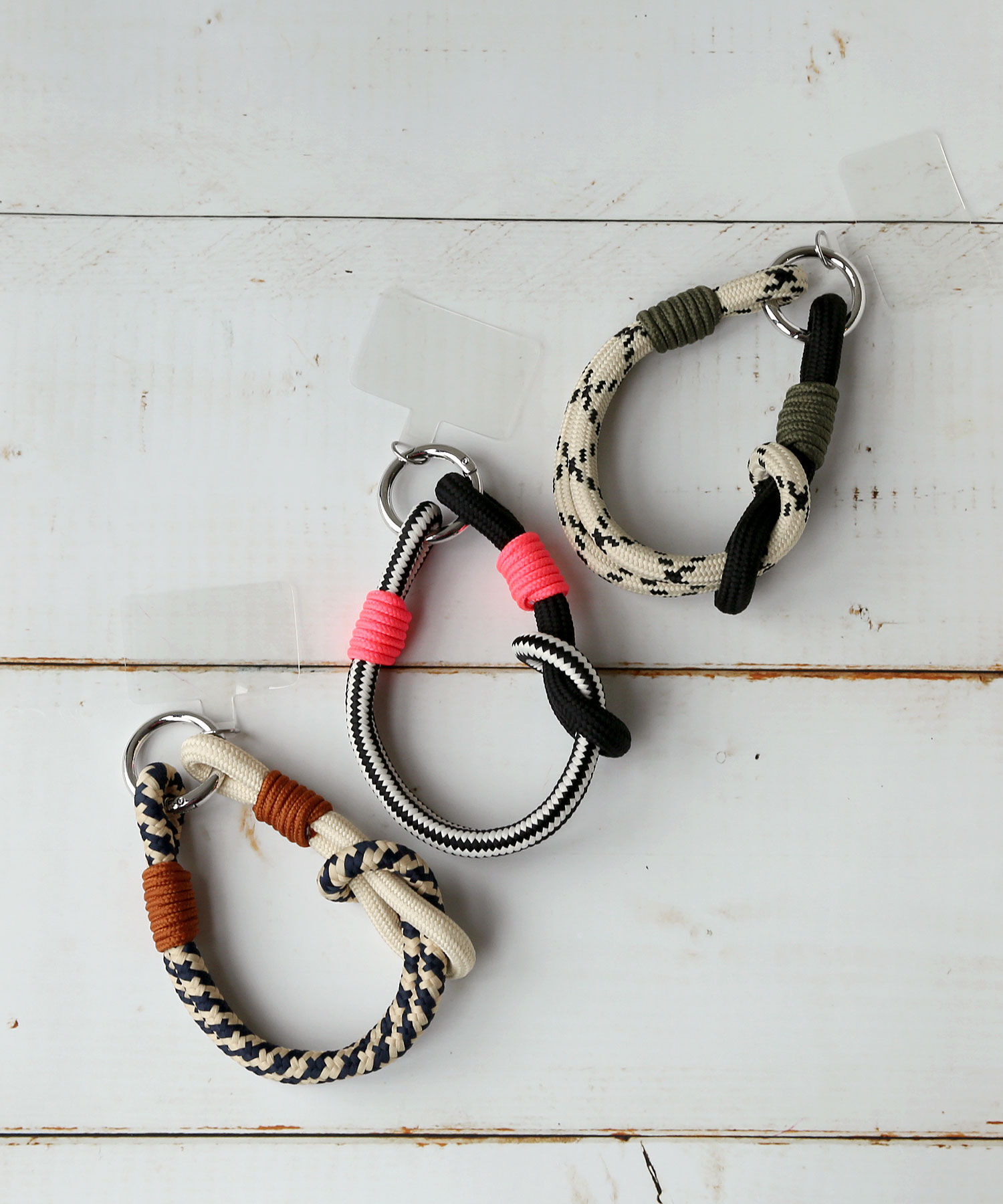 colleca la「カラーロープ/パラコード ショートスマホハンドストラップ・キーホルダー」|チャーム・キーホルダー|