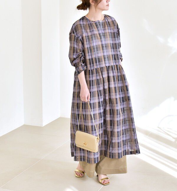 quaranciel「quaranciel:〈手洗い可能〉シアー チェック クルーネック ギャザー ワンピース」|ワンピース|