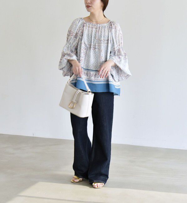 quaranciel「《予約》quaranciel:〈洗濯機可能〉フラワー スカーフ プリント ギャザー パフ ブラウス」|シャツ・ブラウス|