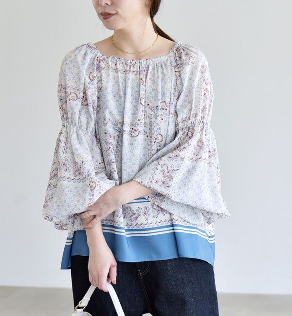 quaranciel「《予約》quaranciel:〈洗濯機可能〉フラワー スカーフ プリント ギャザー パフ ブラウス」|シャツ・ブラウス|