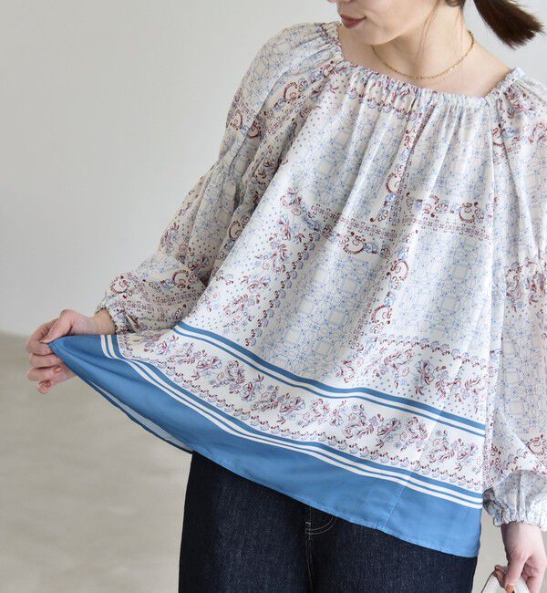 quaranciel「《予約》quaranciel:〈洗濯機可能〉フラワー スカーフ プリント ギャザー パフ ブラウス」|シャツ・ブラウス|