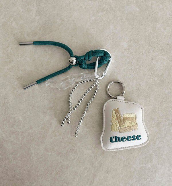 fredy emue「ダイカット刺しゅうチャーム」|チャーム・キーホルダー|