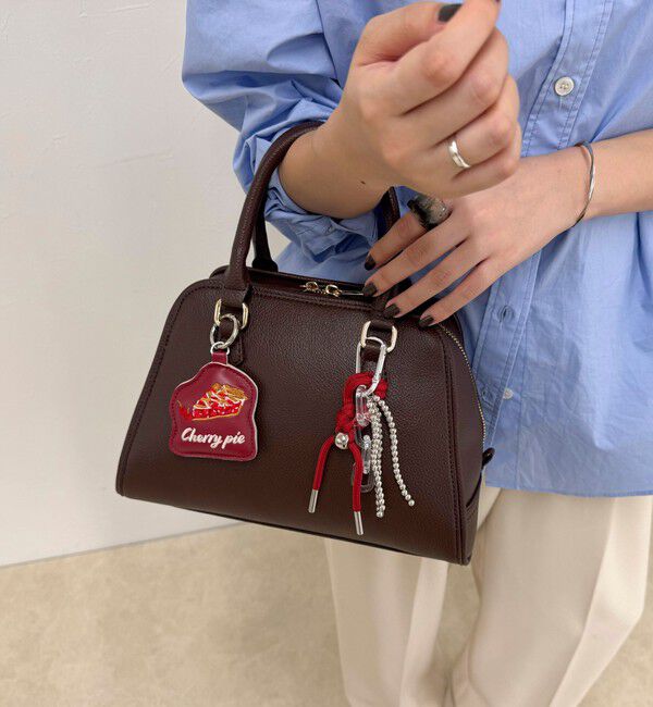 fredy emue「ダイカット刺しゅうチャーム」|チャーム・キーホルダー|