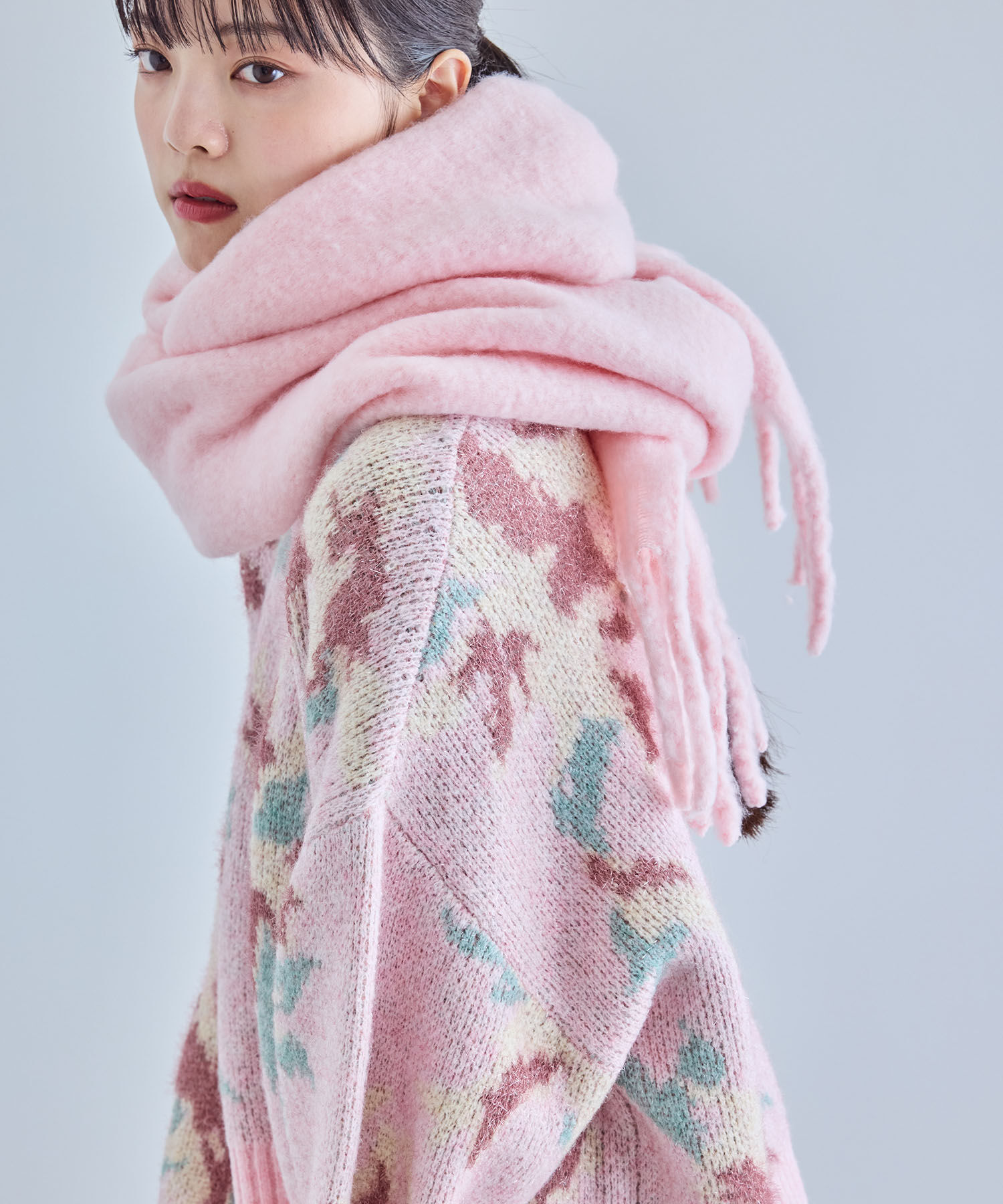 VIS「【リサイクルポリ】ふわふわ太フリンジマフラー」|マフラー|