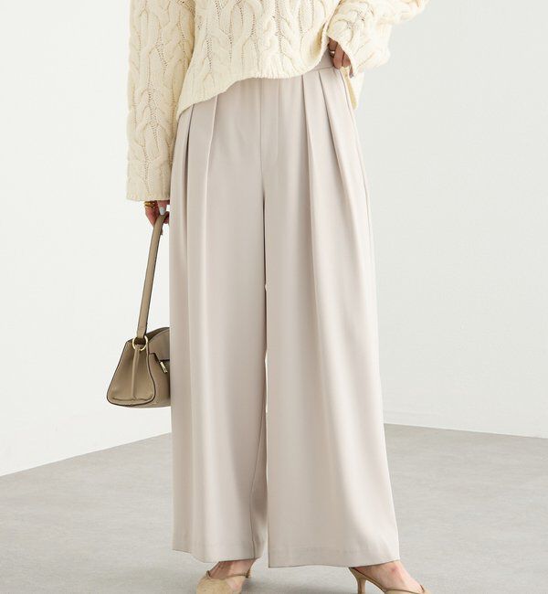  「【ウォッシャブル】【シーズンレスで使える】タックワイドスラックス」|チノ|グレージュ