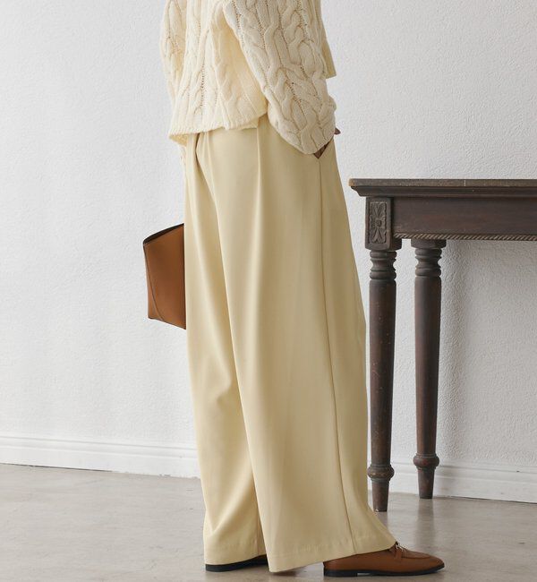  「【ウォッシャブル】【シーズンレスで使える】タックワイドスラックス」|チノ|