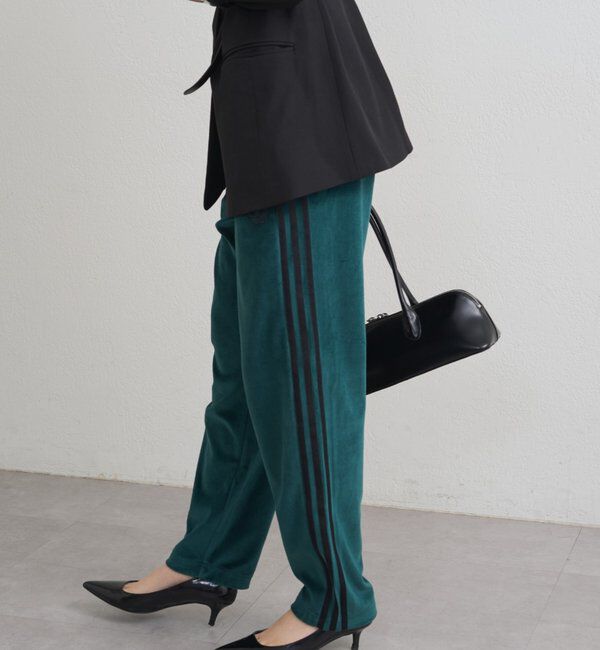  「adidas ベロアトラックパンツ」|チノ|