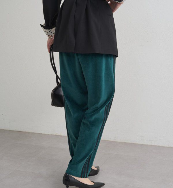  「adidas ベロアトラックパンツ」|チノ|