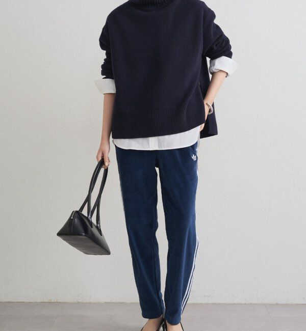  「adidas ベロアトラックパンツ」|チノ|