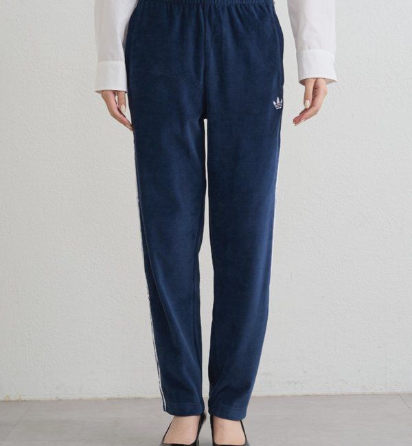  「adidas ベロアトラックパンツ」|チノ|