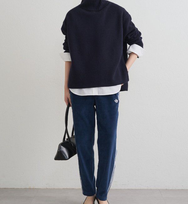  「adidas ベロアトラックパンツ」|チノ|