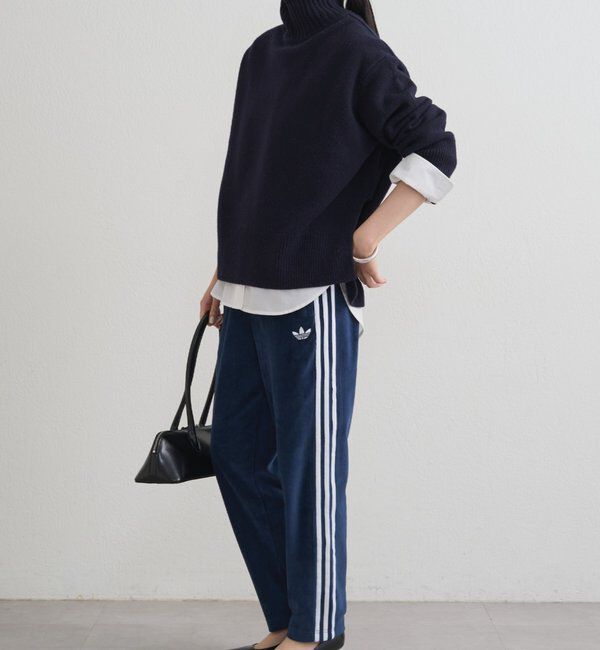  「adidas ベロアトラックパンツ」|チノ|