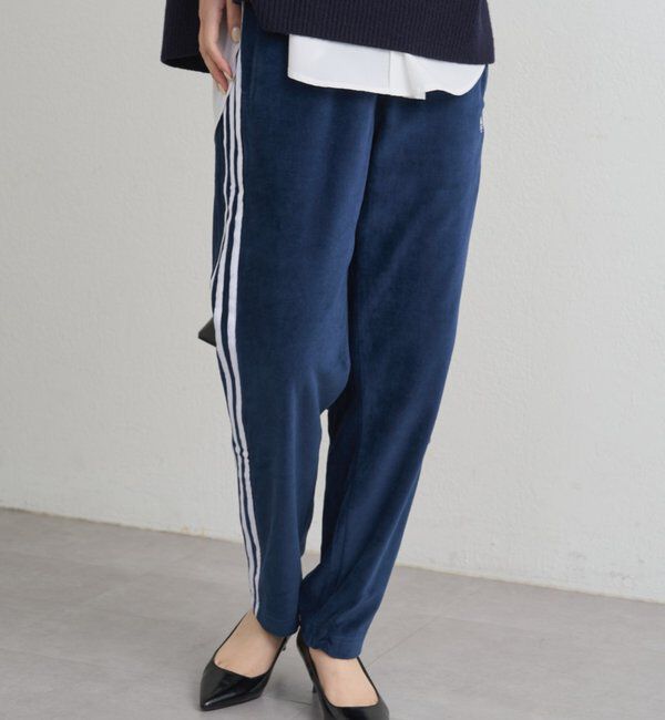  「adidas ベロアトラックパンツ」|チノ|