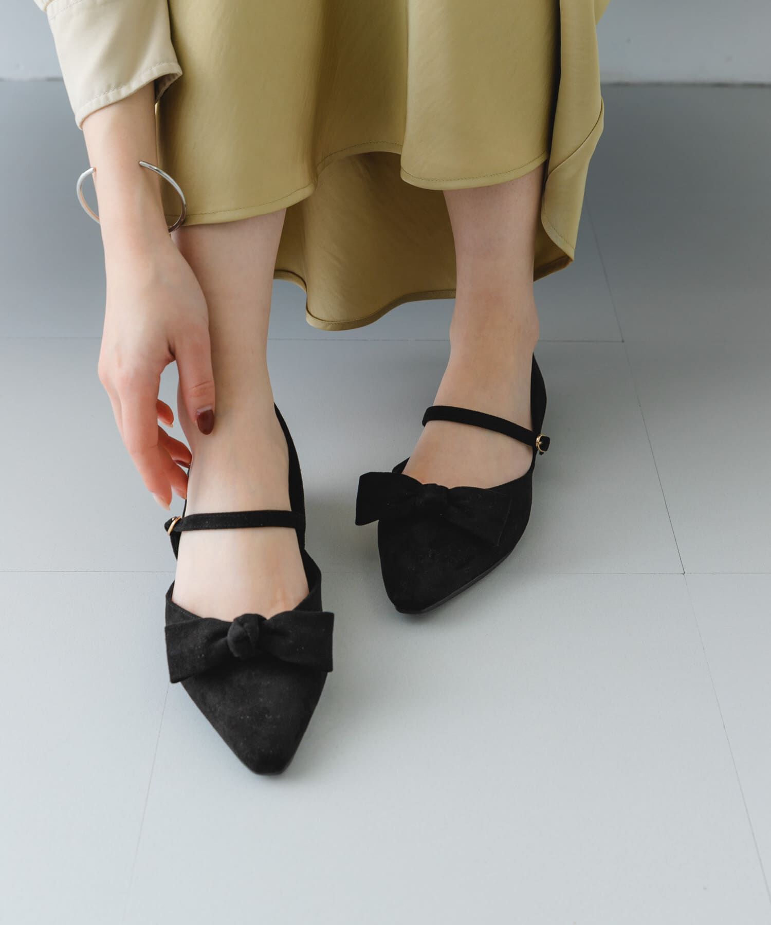 RODE SKO「『WEB/一部店舗限定カラー』『MADE IN JAPAN』マルチWAYリボンパンプス」|パンプス|ブラック