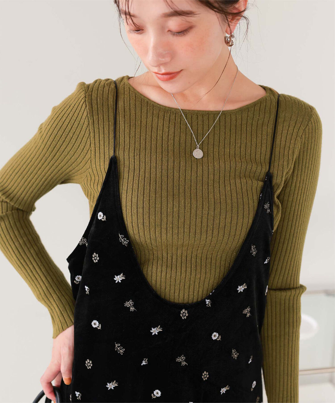 titivate「ボートネックリブ編みニット」|ニット・セーター|オリーブ