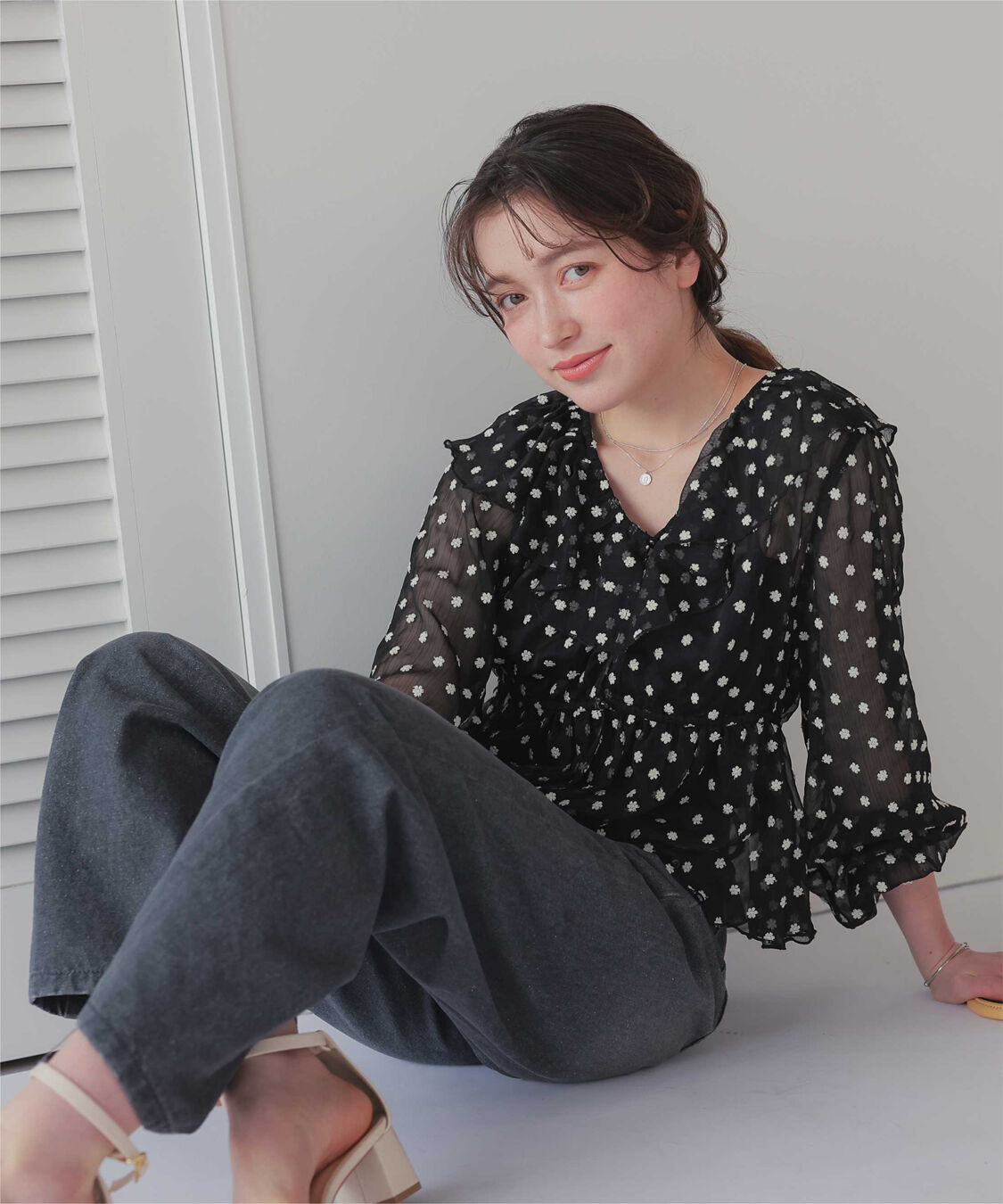 titivate「フラワー刺繍フリルブラウス」|シャツ・ブラウス|