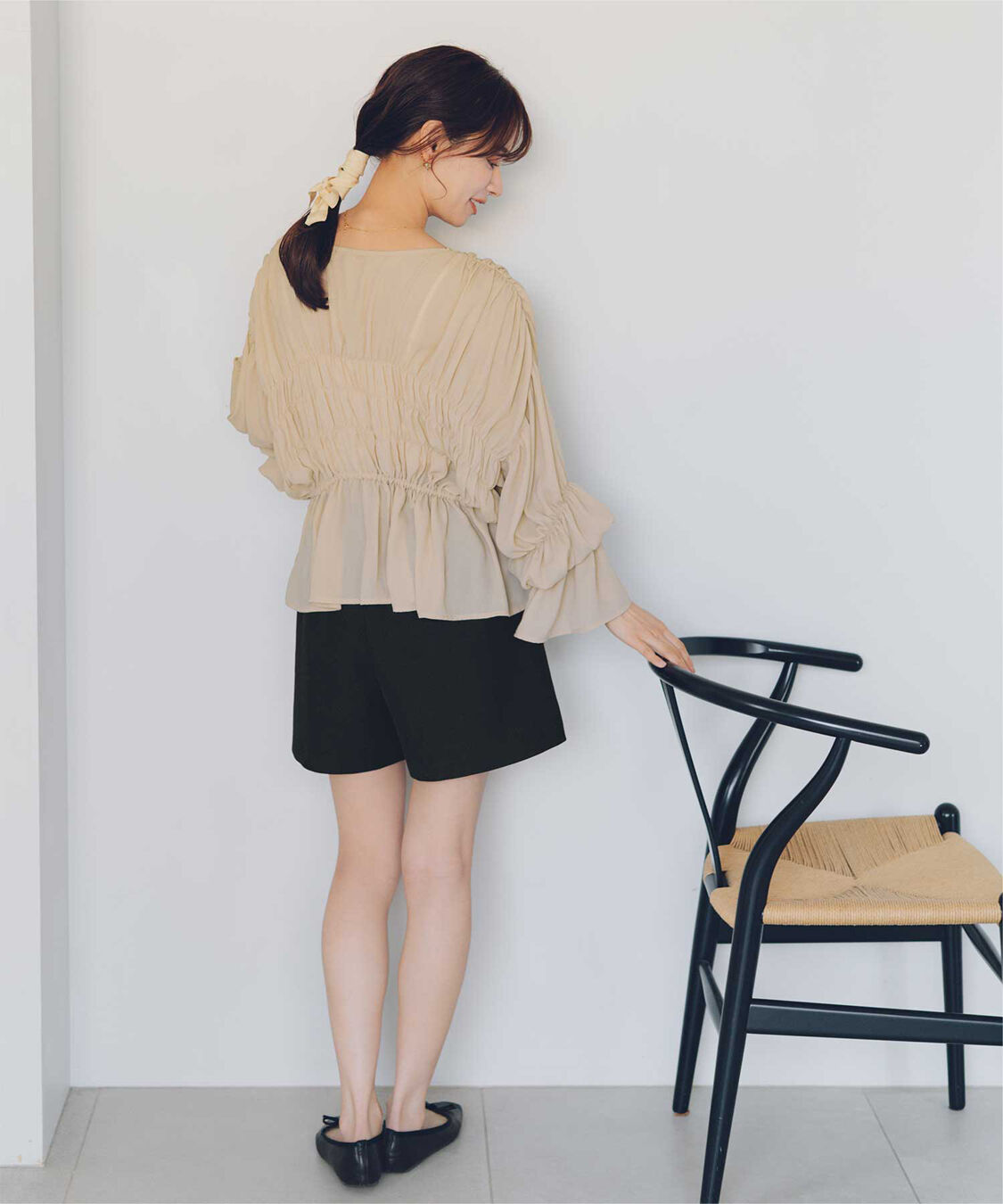 titivate「【赤埴奈津子さんS/Sコラボアイテム】ｼｬｰﾘﾝｸﾞｷﾞｬｻﾞｰﾎﾞﾘｭｰﾑﾌﾞﾗｳｽ」|シャツ・ブラウス|