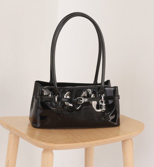  「ベルト付きエナメルバック」|ショルダー・メッセンジャー|ブラック