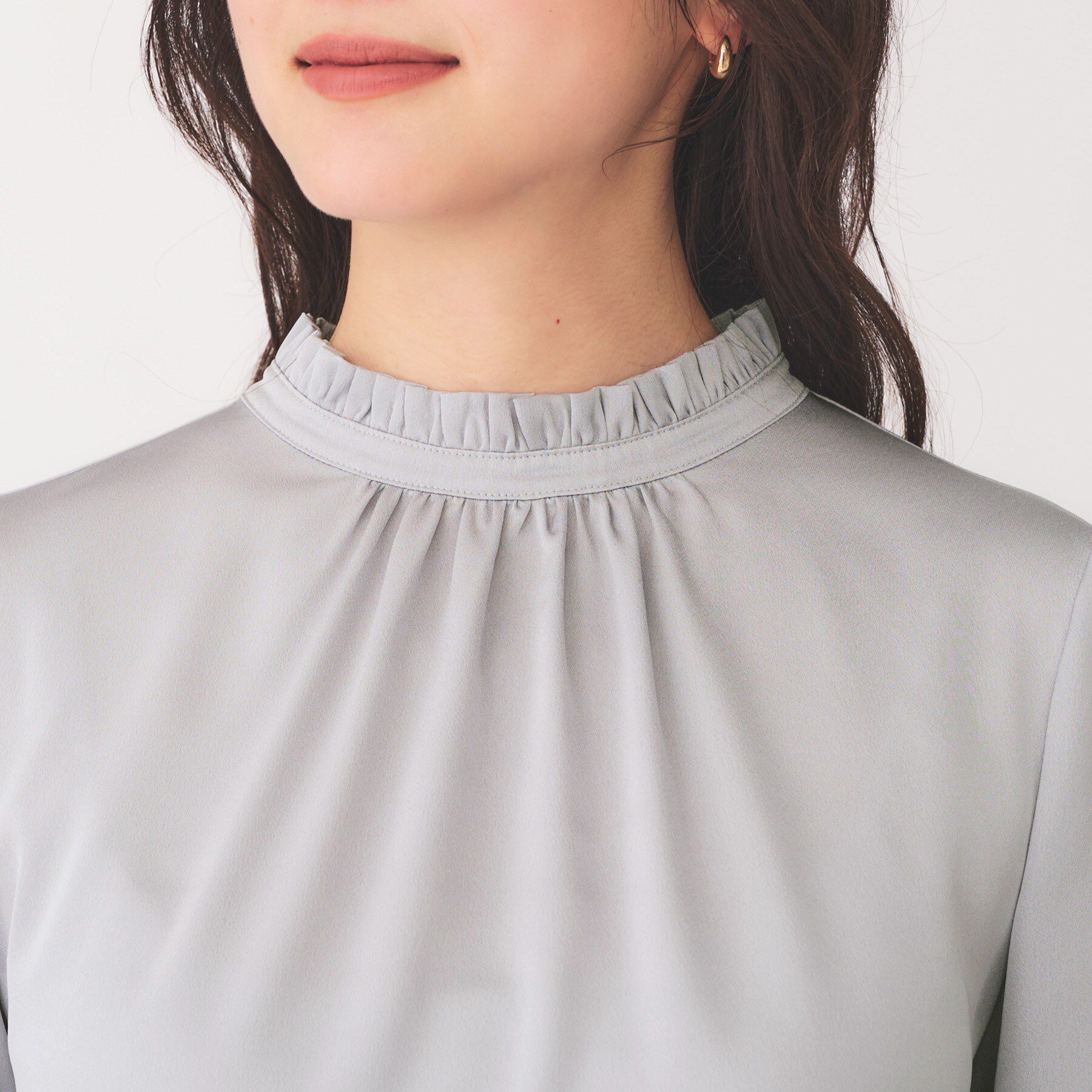 UNTITLED「【通勤】スタンドネック フリルブラウス」|シャツ・ブラウス|