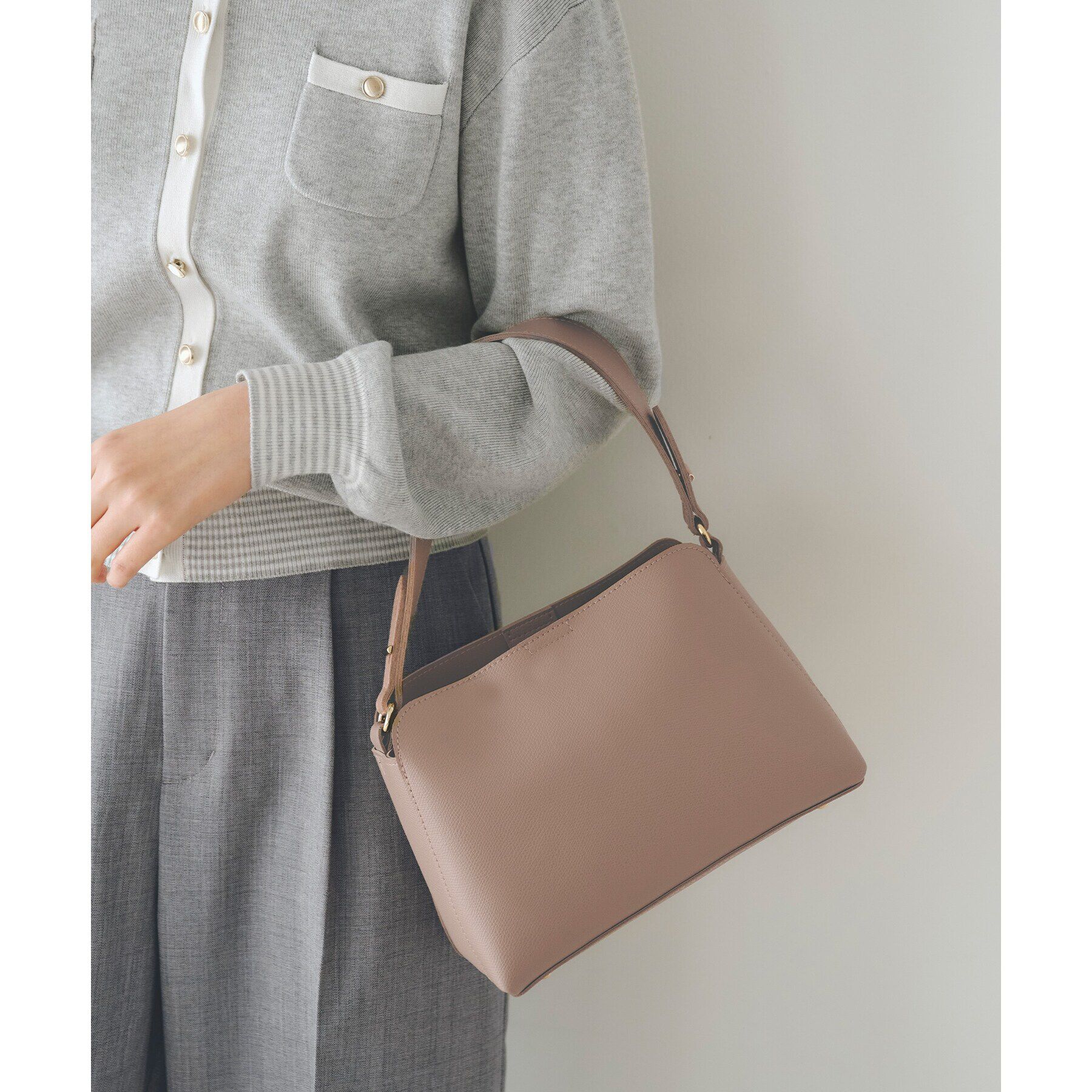 grove「【雑誌掲載】人間工学シンプルダブルショルダー【入卒対応可】」|ショルダー・メッセンジャー|トープ(054)
