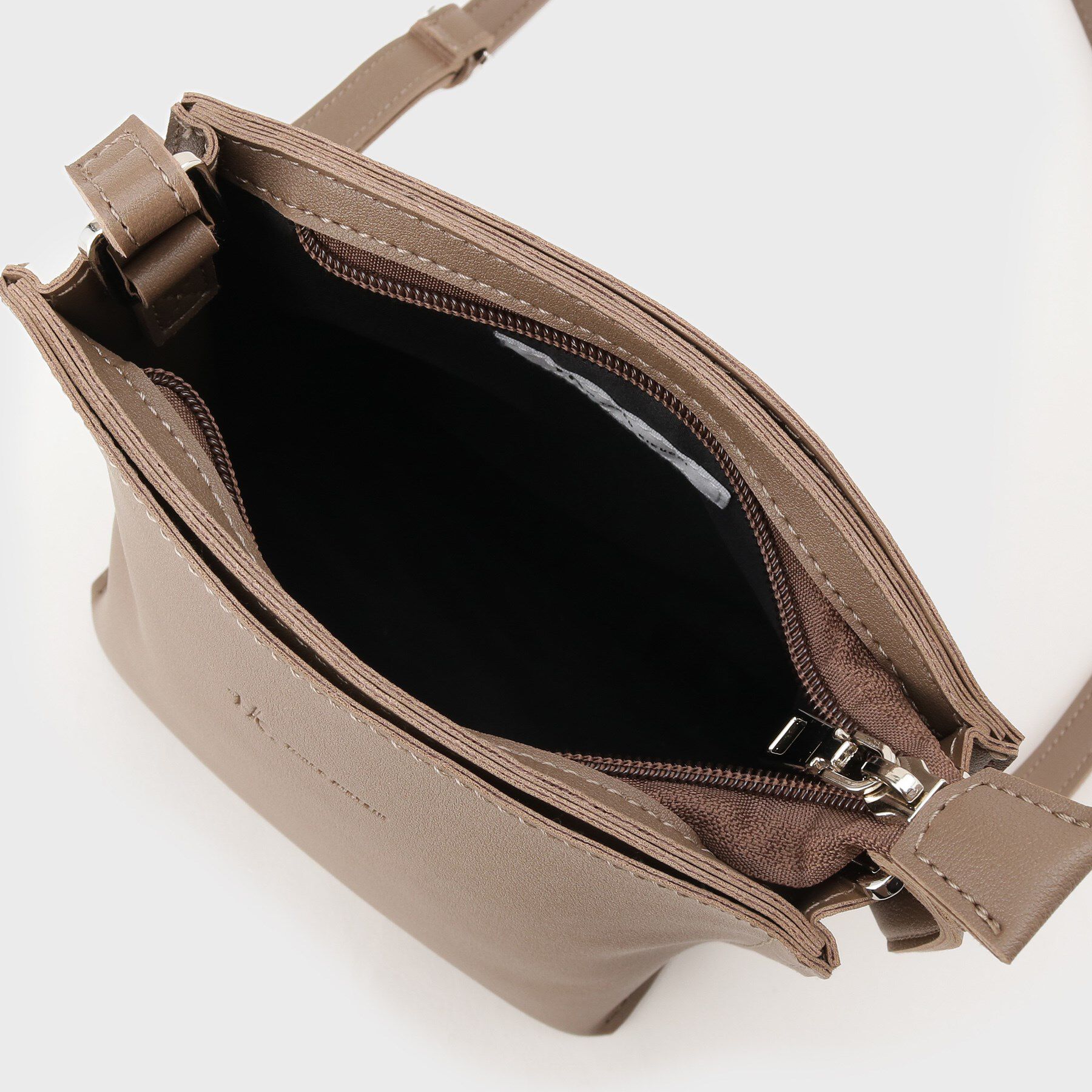 tk.TAKEO KIKUCHI「ラウンドミニショルダー」|ショルダー・メッセンジャー|