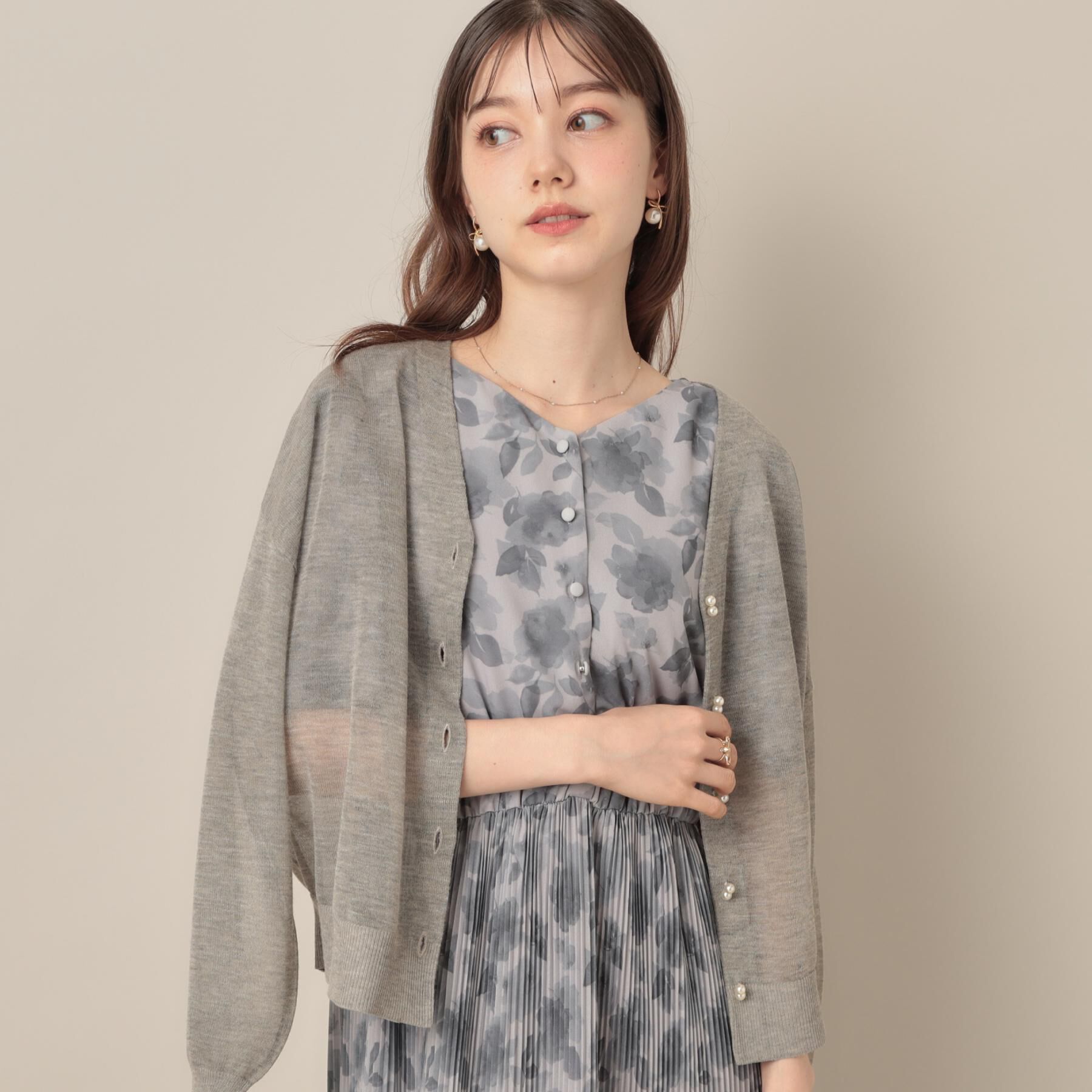 Couture broach「【秋カラー・オシャレな透け感】ダブルパール調シアーカーディガン」|カーディガン|