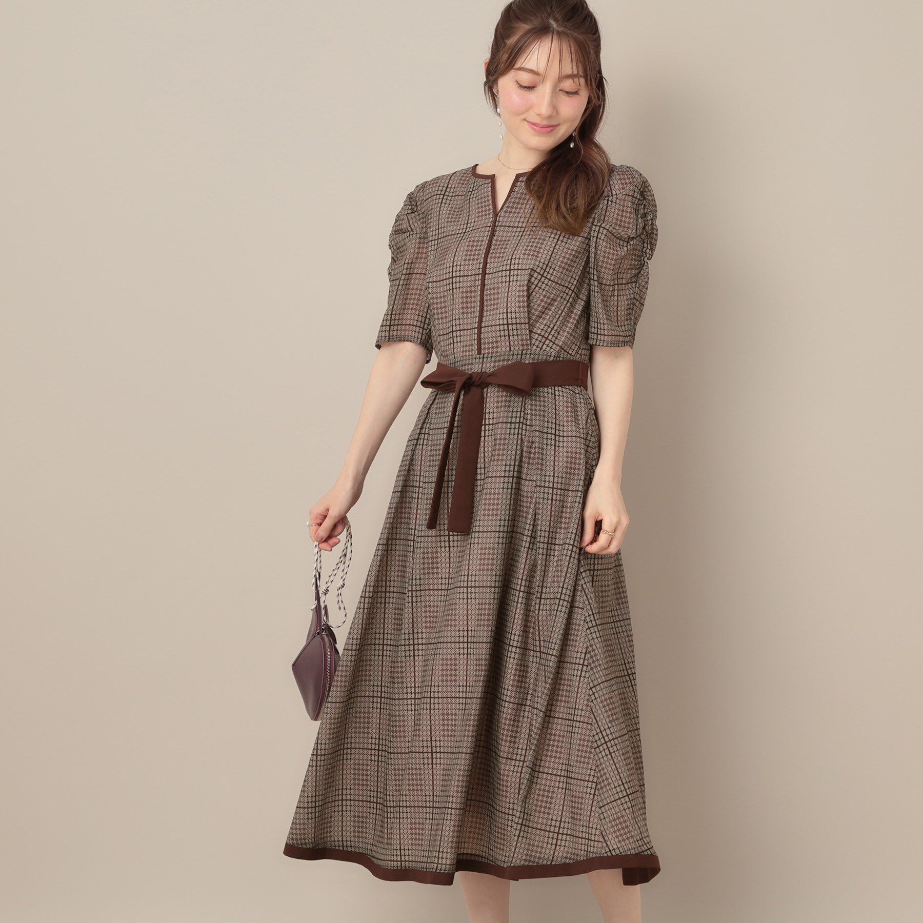 Couture broach「【美シルエット・5分袖】シアーチェックオーガンワンピース」|ワンピース|