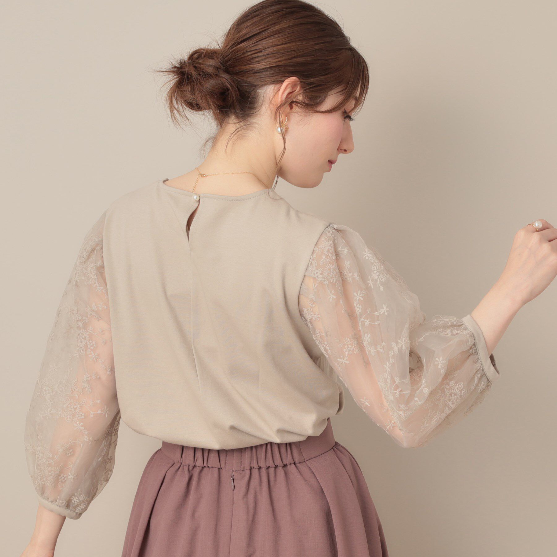 Couture broach「【接触冷感・UVカット・マシンウォッシャブル】袖レースドッキングカットソー」|Tシャツ・カットソー|