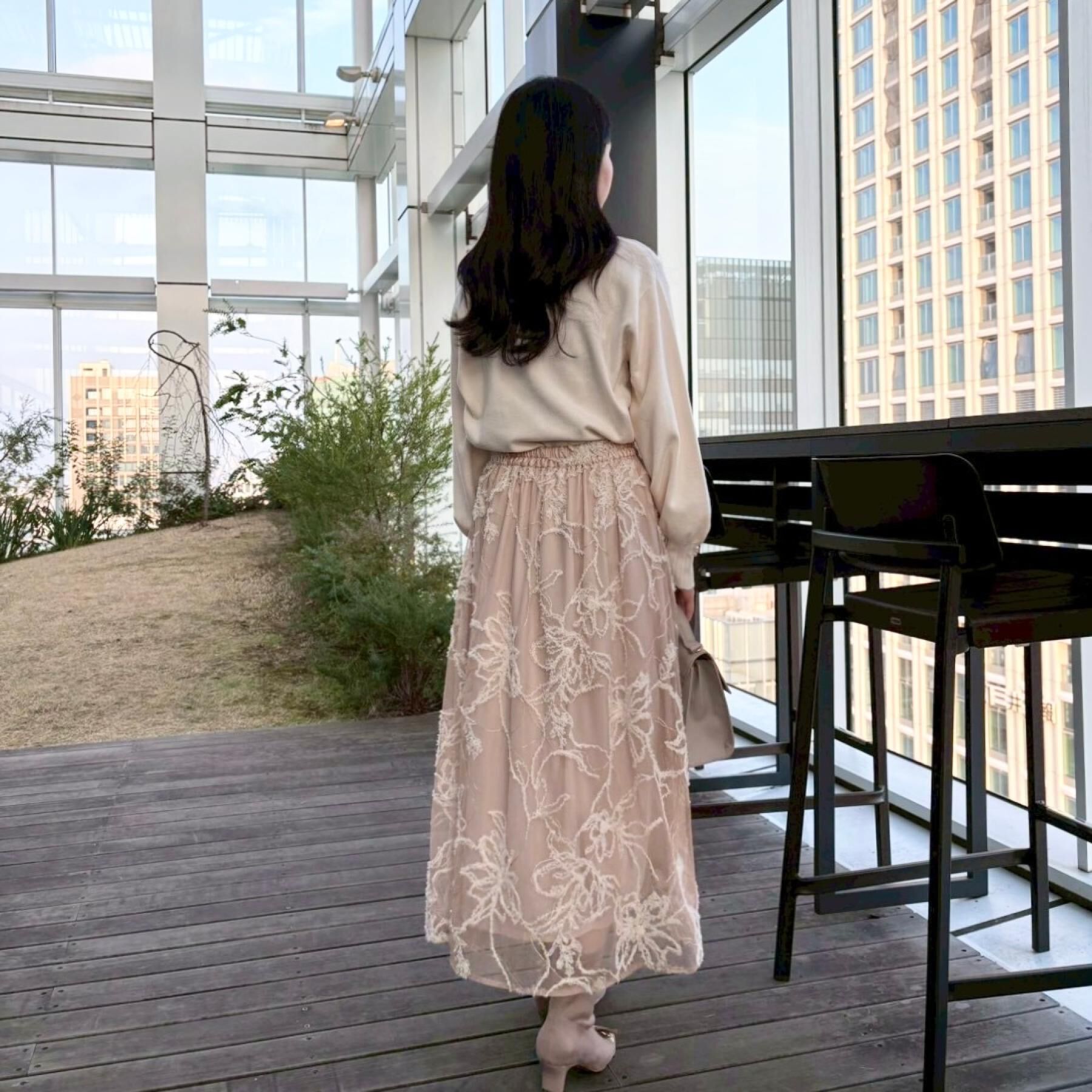 Couture broach「【ハレの日・通勤】ラメ刺繍ブークレチュールスカート」|スカート|