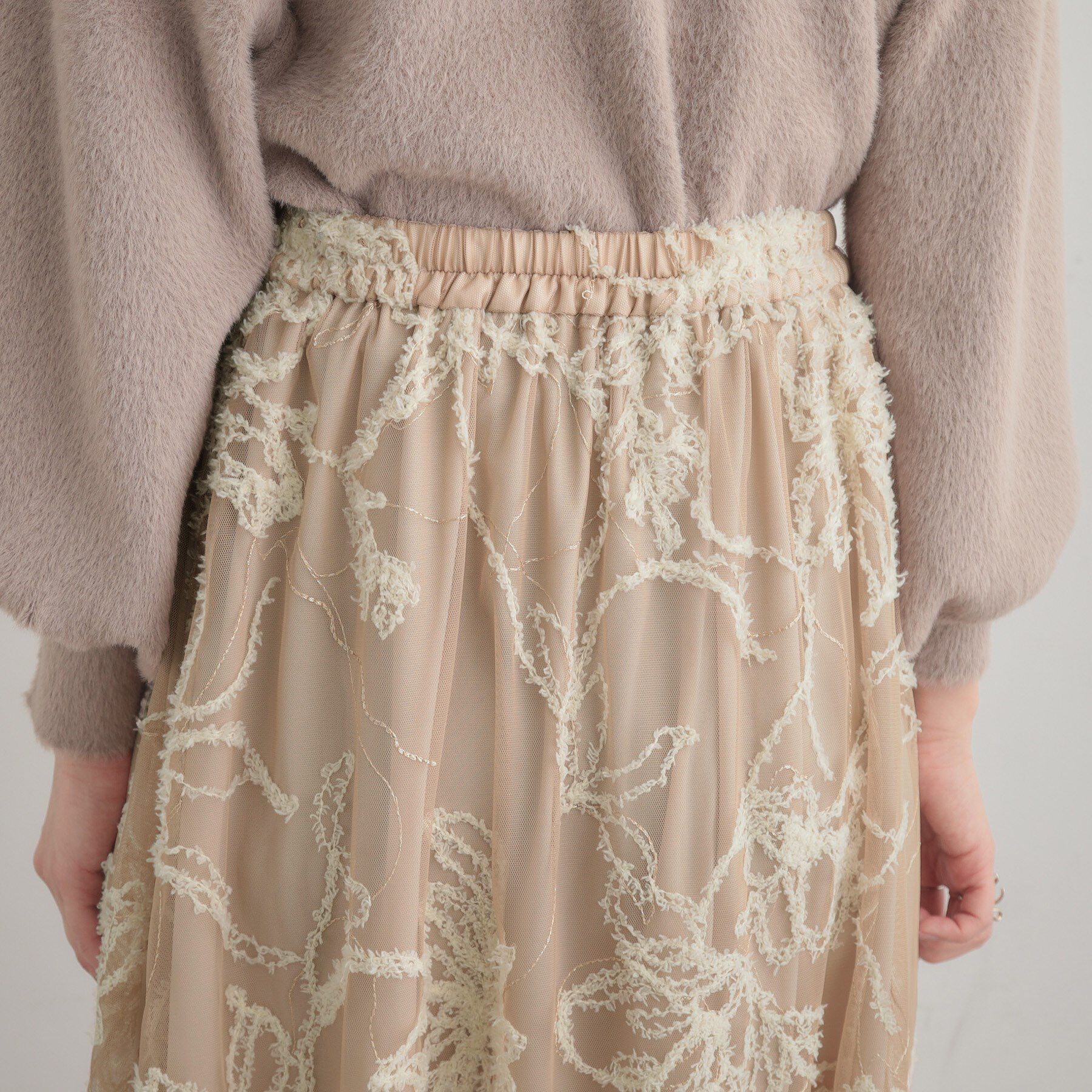 Couture broach「【ハレの日・通勤】ラメ刺繍ブークレチュールスカート」|スカート|