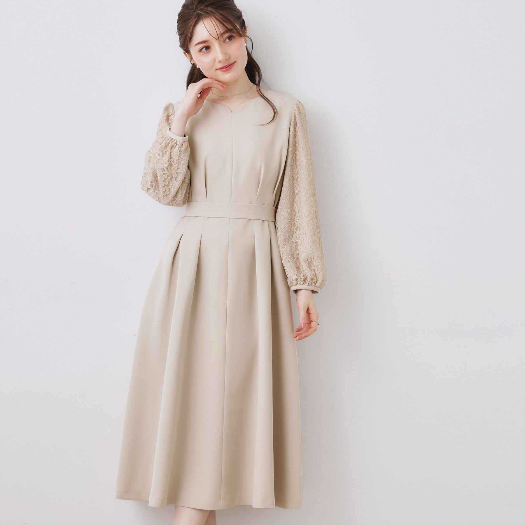 Couture broach「【ハレの日・通勤】レース袖タックフレアワンピース」|ワンピース|
