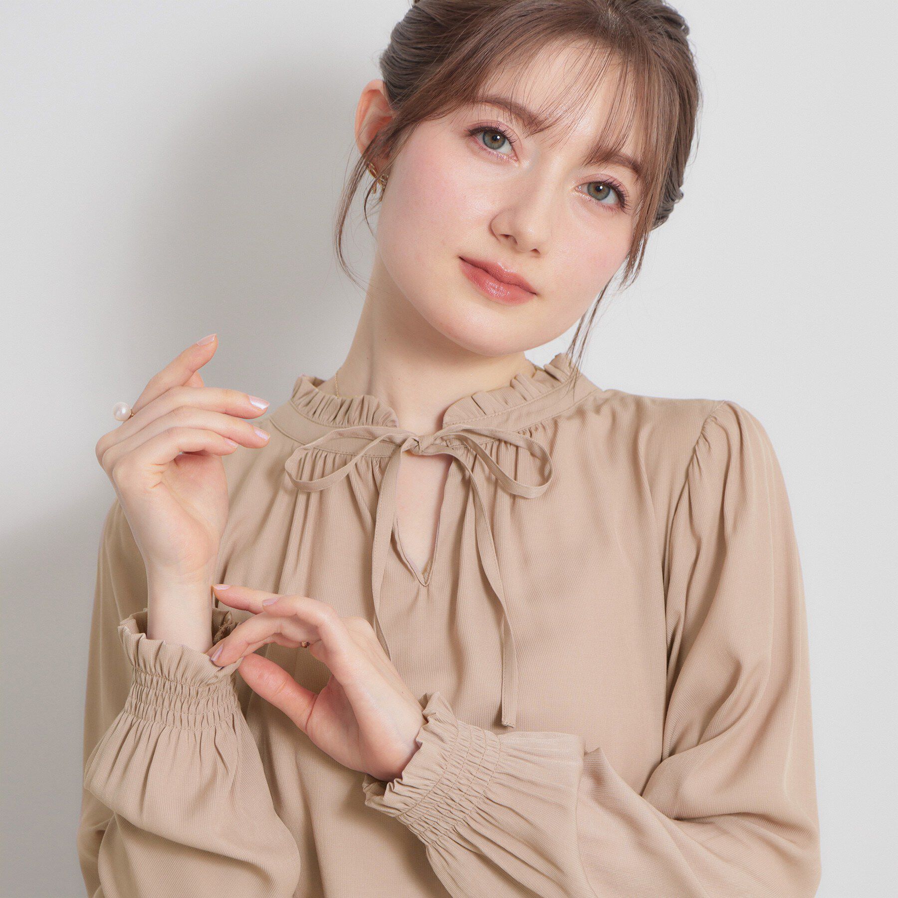 Couture broach「【前後2WAY・洗える】RTピケ リボン ブラウス」|シャツ・ブラウス|ピンクベージュ(05