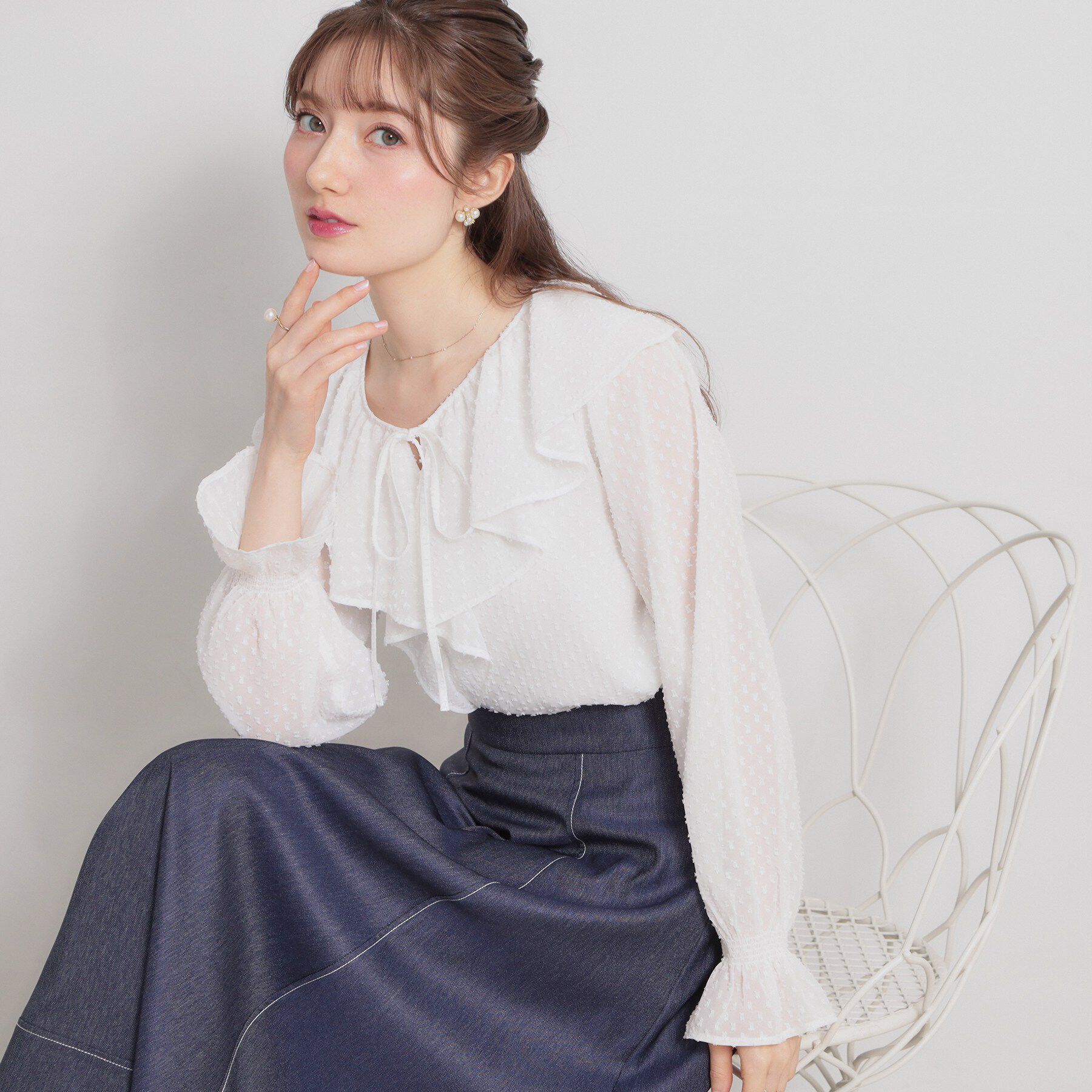 Couture broach「【着映え・洗える】ラメカットドビーフリルブラウス」|シャツ・ブラウス|オフホワイト(003