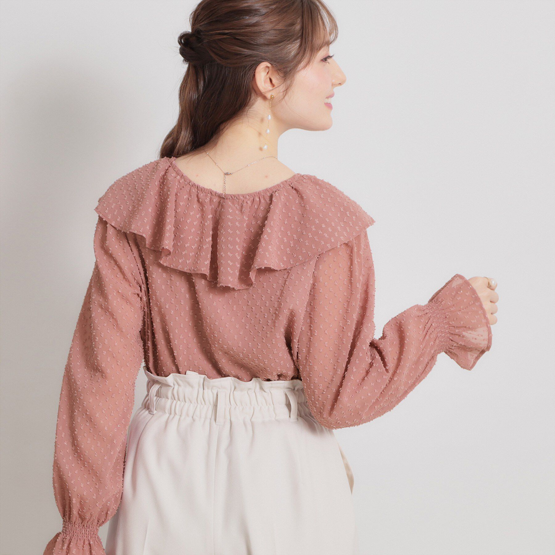 Couture broach「【着映え・洗える】ラメカットドビーフリルブラウス」|シャツ・ブラウス|