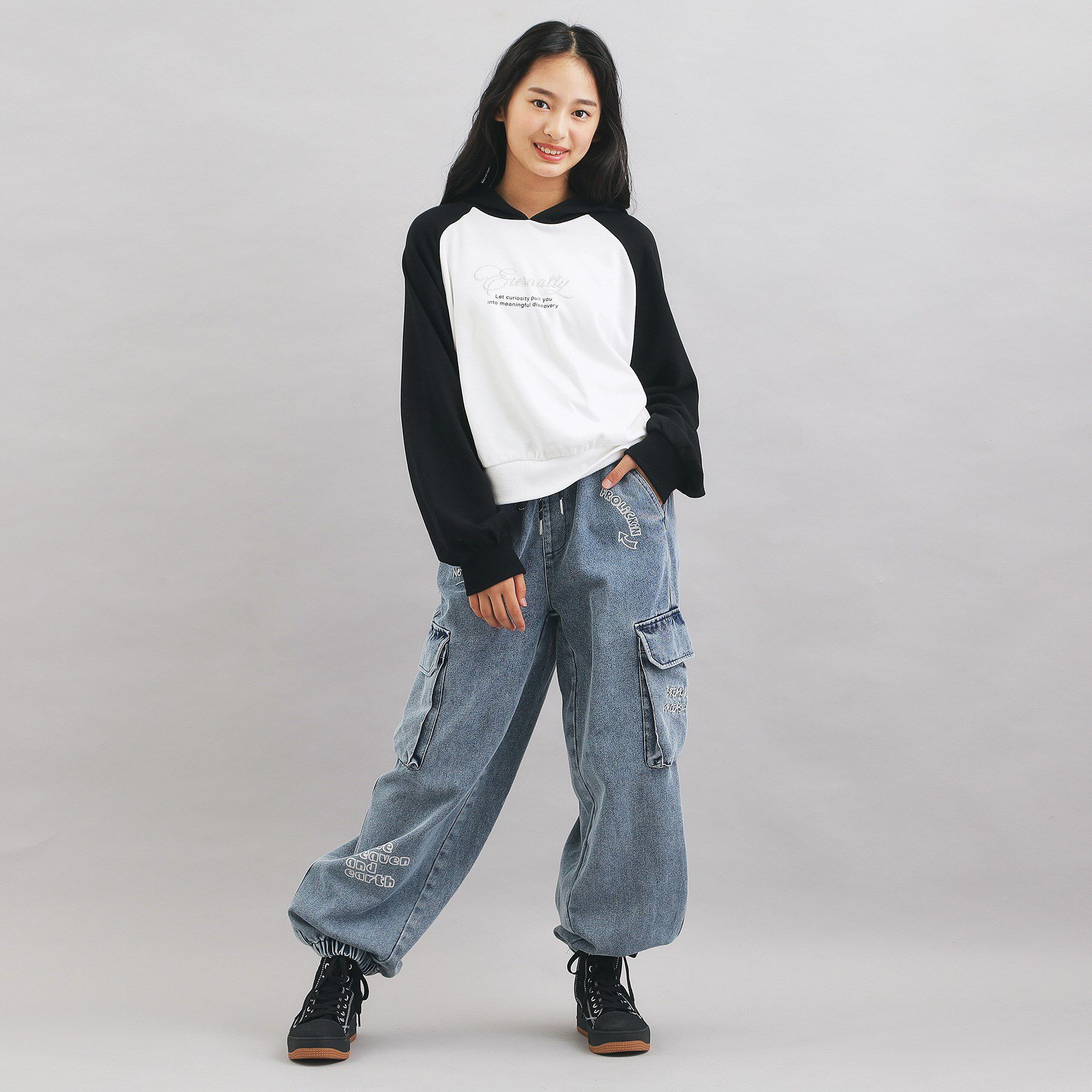 PINK-latte「ラグランラインストーンパーカ」|パーカー|