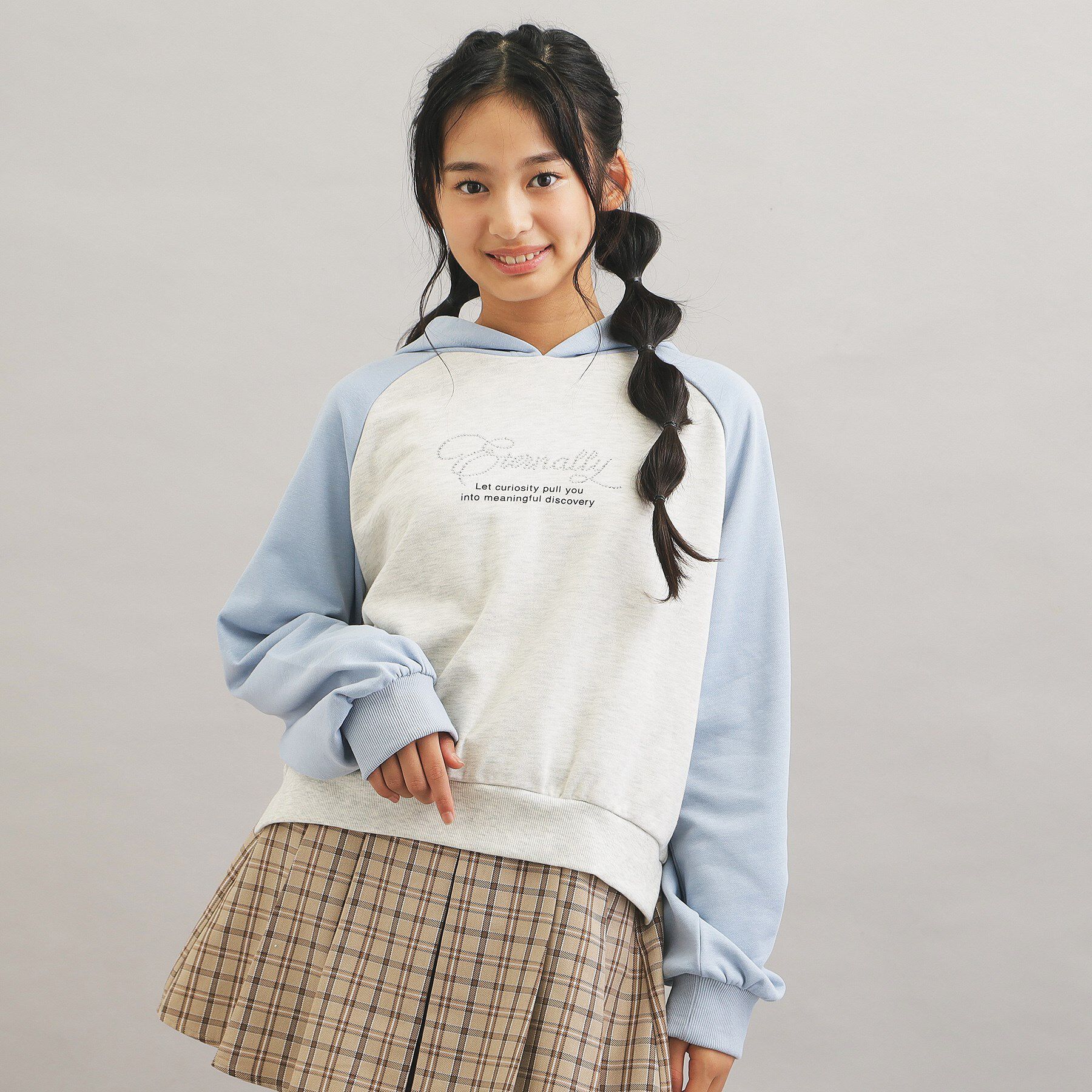 PINK-latte「ラグランラインストーンパーカ」|パーカー|サックスブルー(19