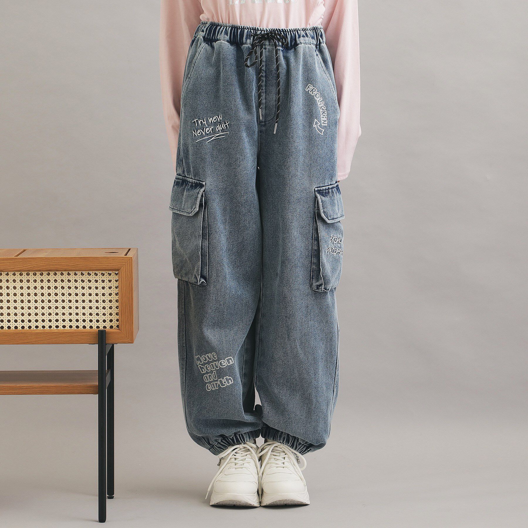 PINK-latte「らくがきデニムカーゴパンツ」|その他|