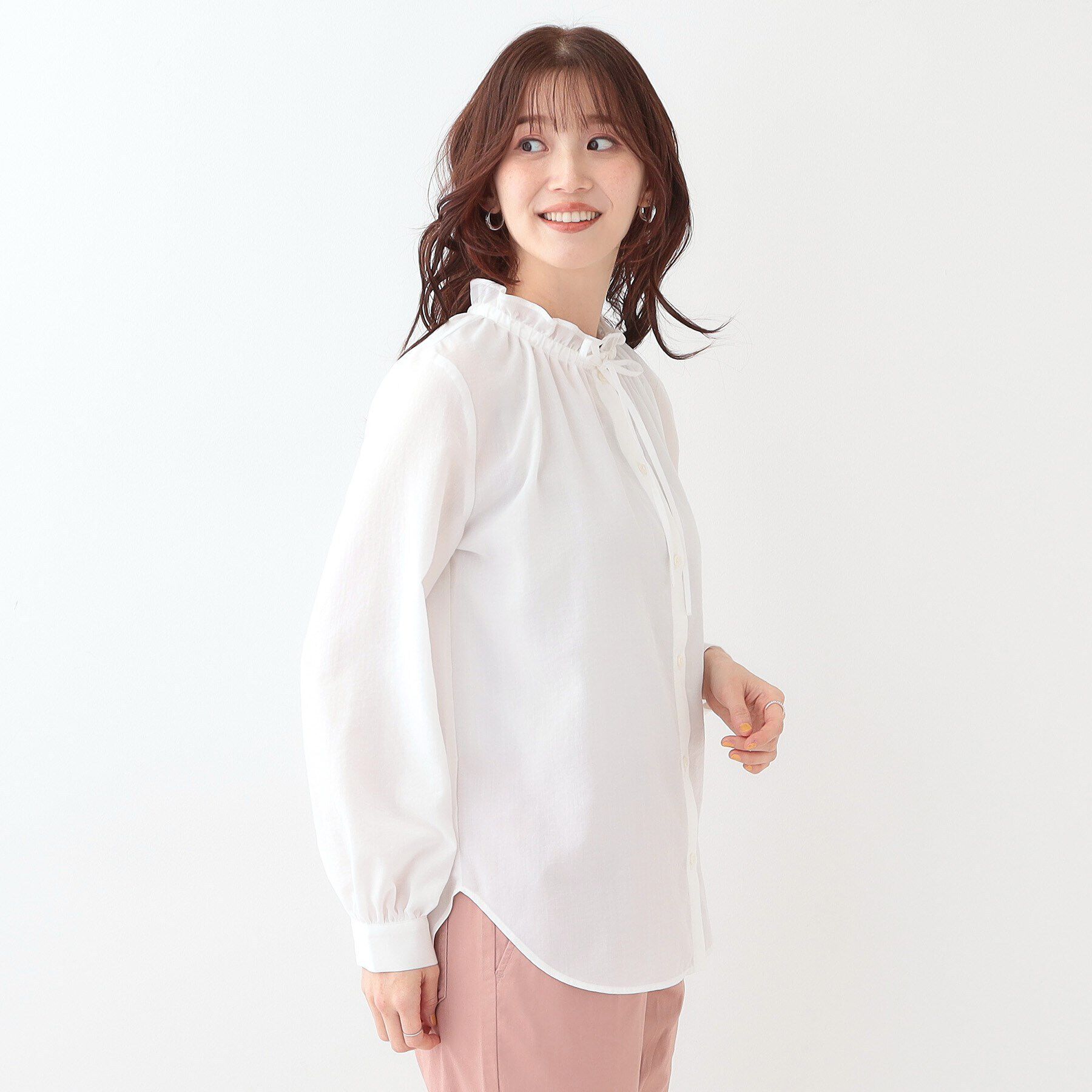 SHOO･LA･RUE「【洗える/UV/吸水速乾/アンチピリング/S-LL】襟フリルデザインシャツ」|シャツ・ブラウス|