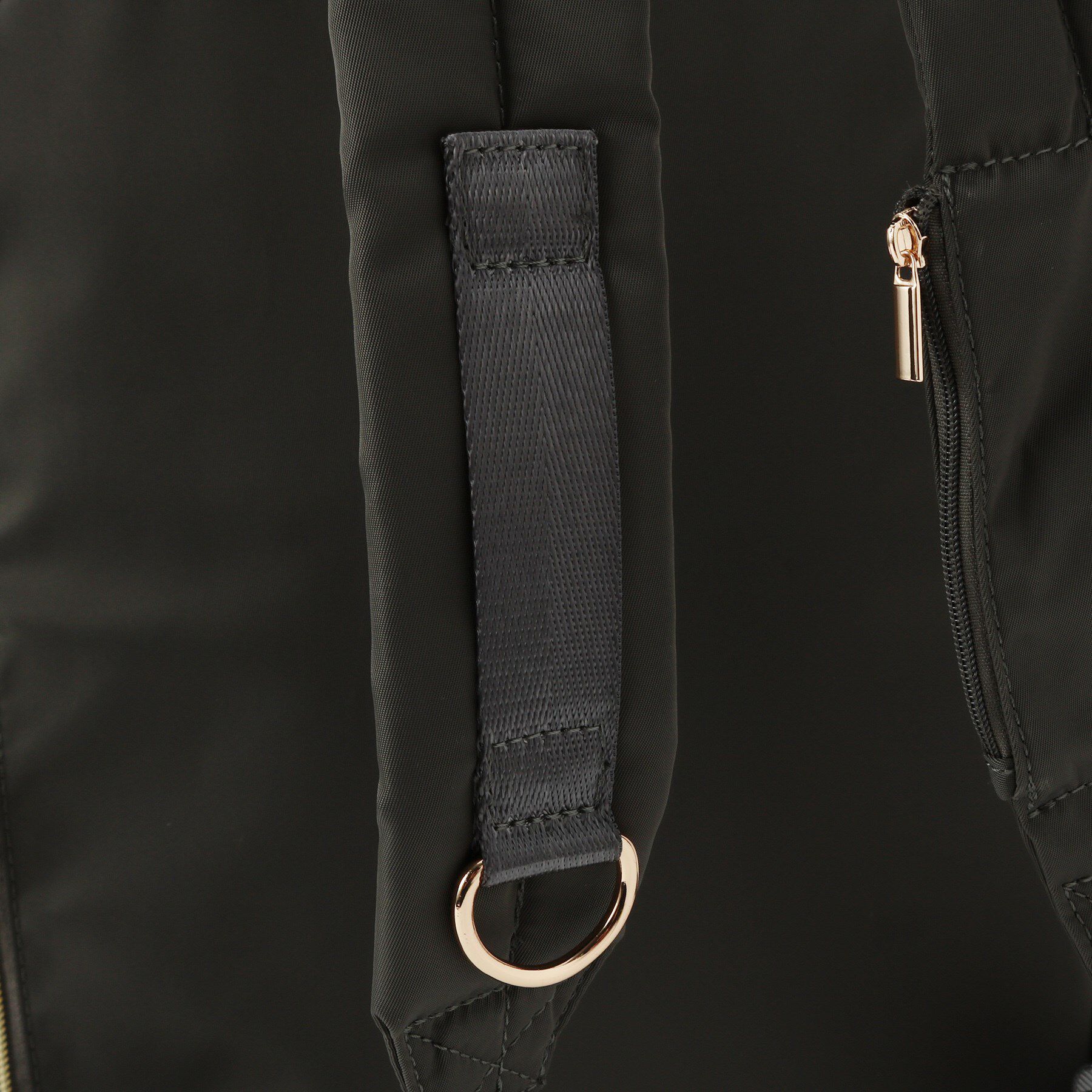 ITS&rsquo;DEMO「【A4／9ポケット】軽量撥水リュック」|リュック|