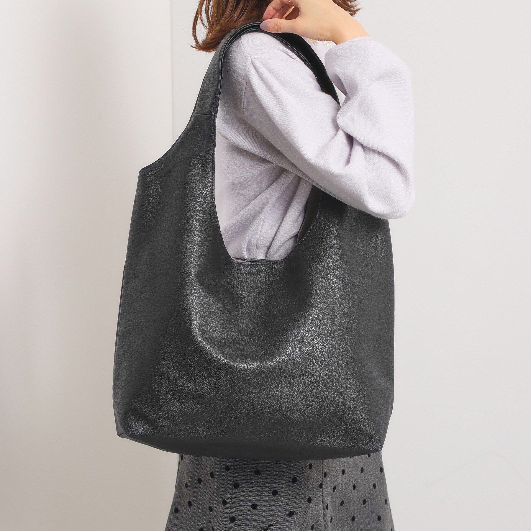 ITS&rsquo;DEMO「【A4対応】ソフトラウンド肩かるトート」|トートバッグ|ブラック(019)