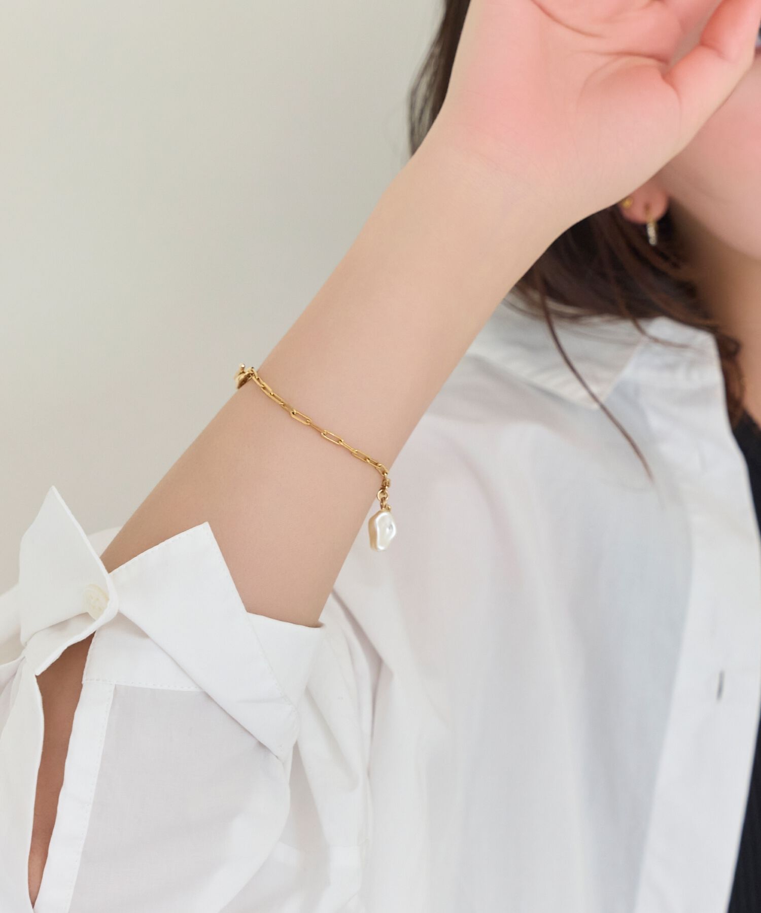 Phoebe「フロウラインメタルブレスレット　ゴールド」|ブレスレット・バングル|