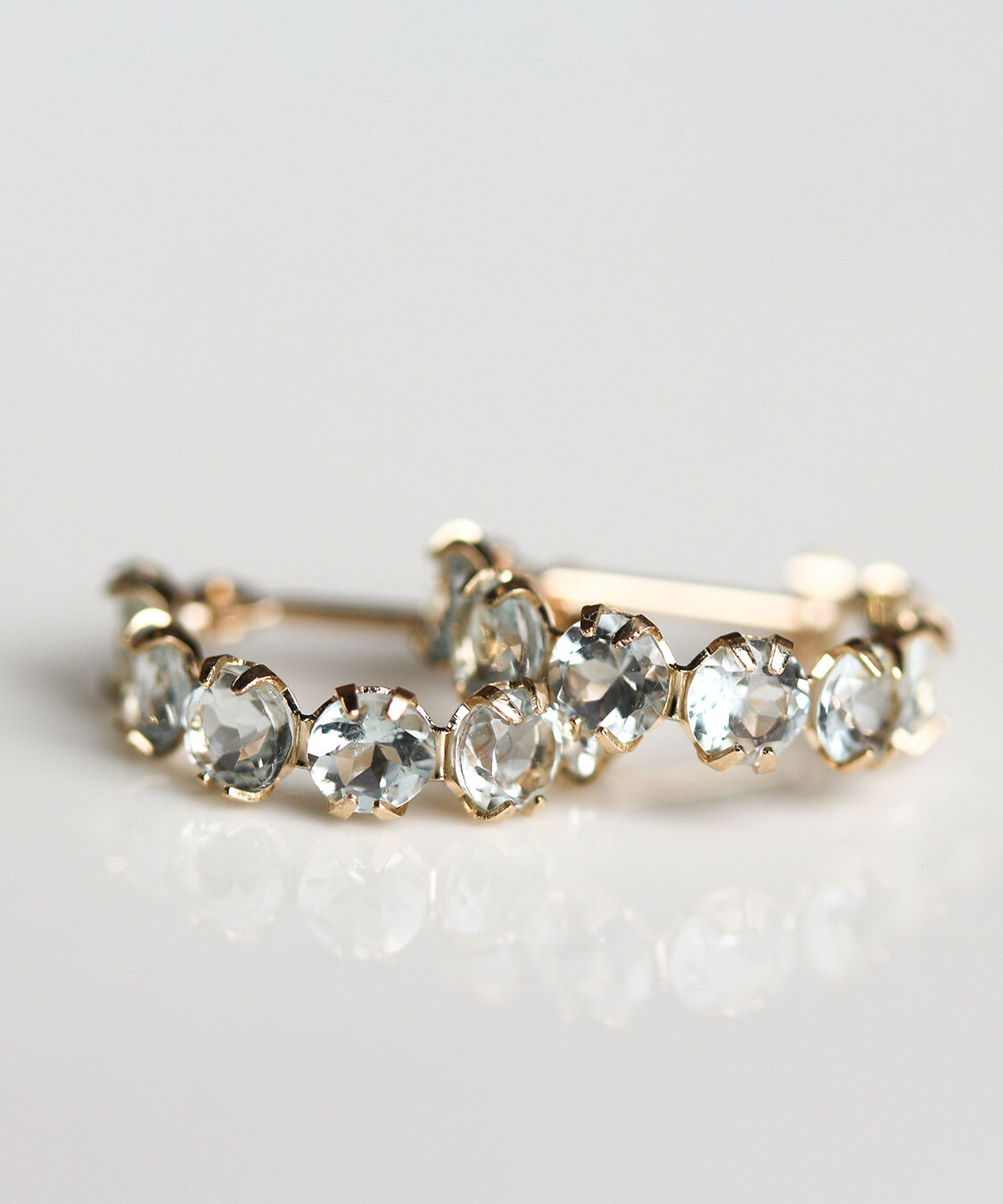  「アクアマリン スナップ フープ ピアス | K10YG」|ピアス|