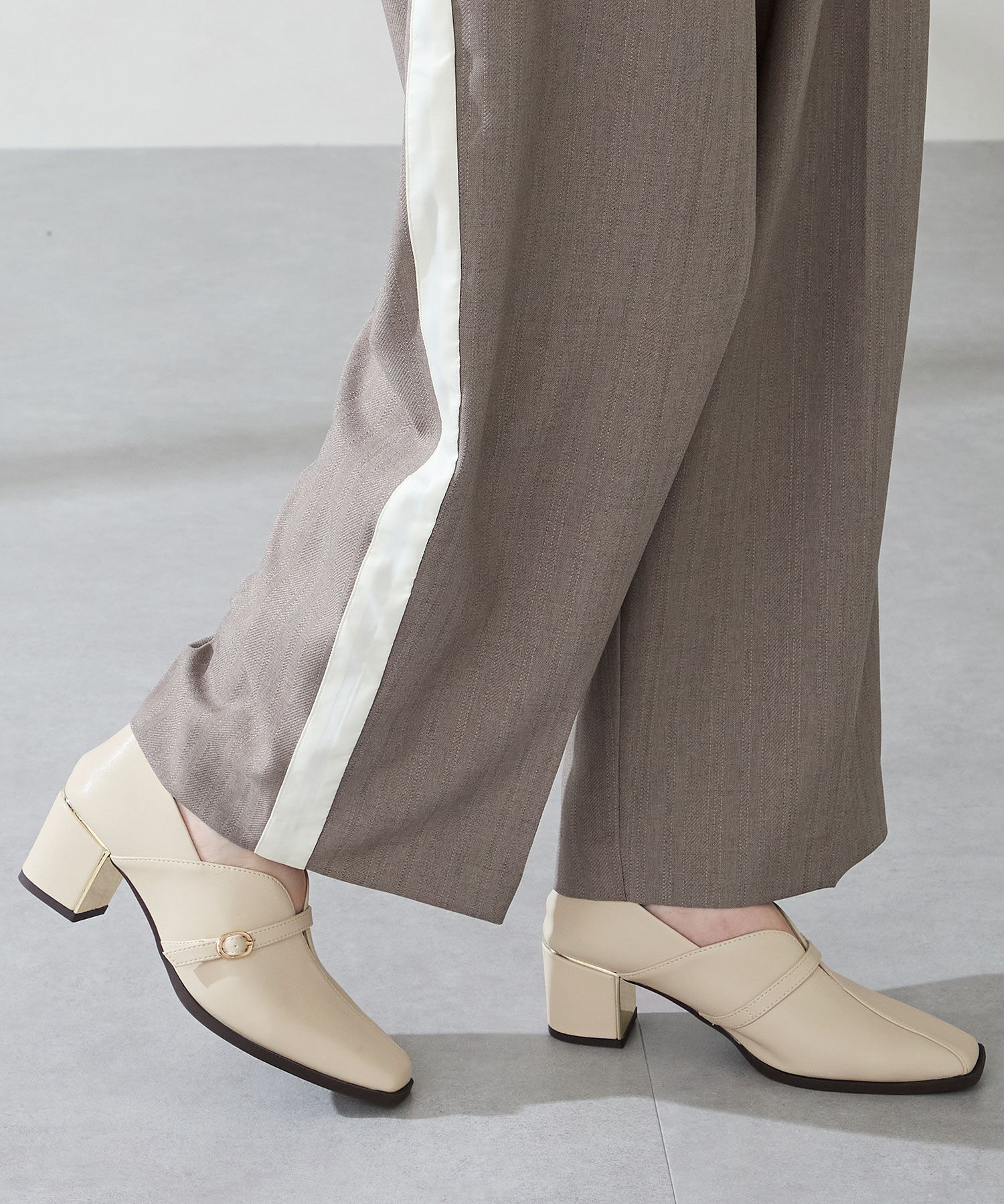 ORiental TRaffic「【予約】●2025秋冬新作●スリットデザイン甲深パンプス/51317」|パンプス|BEIGE