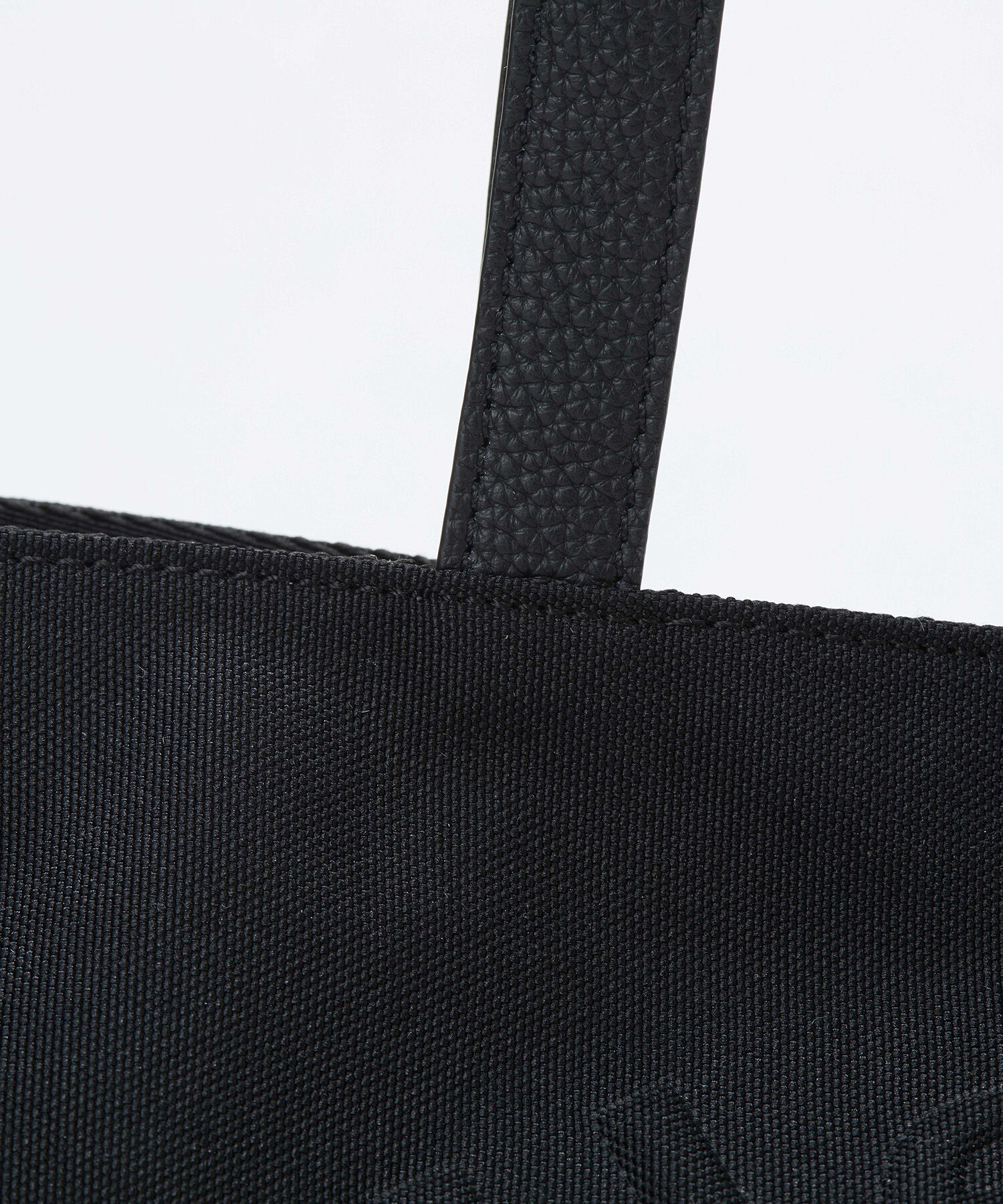 TOPKAPI BREATH「【Breath TOPKAPI】SMILE COLLECTION エンボス スマイル ビッグ トートバッグ /スマイルチャーム付き」|トートバッグ|