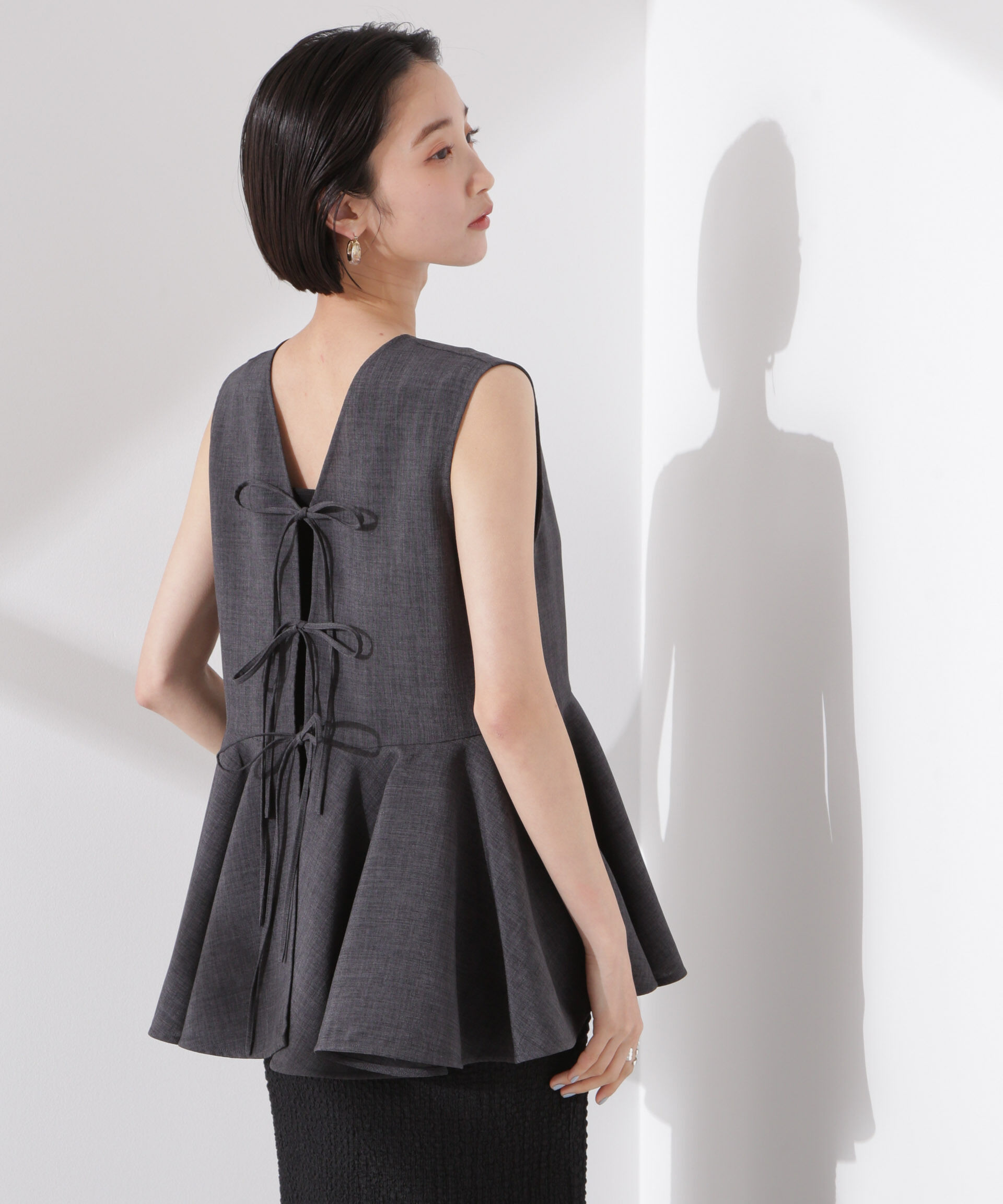nano･universe「前後２wayリネンライクリボン結びジレブラウス（セットアップ可）」|シャツ・ブラウス|チャコール3