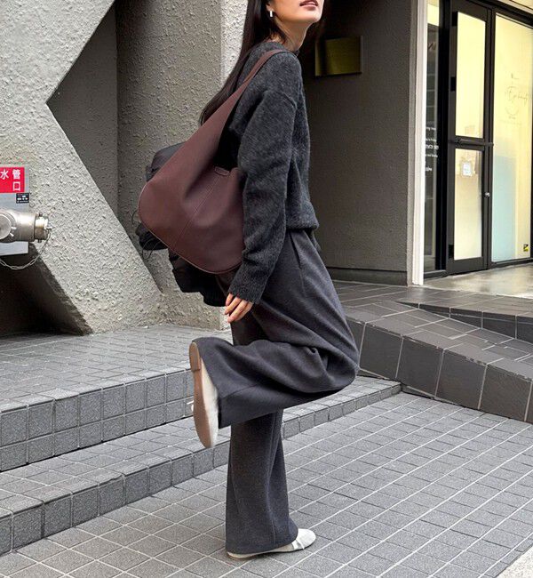 fredy emue「ポーチ付きラウンドワンショルバッグ」|ショルダー・メッセンジャー|