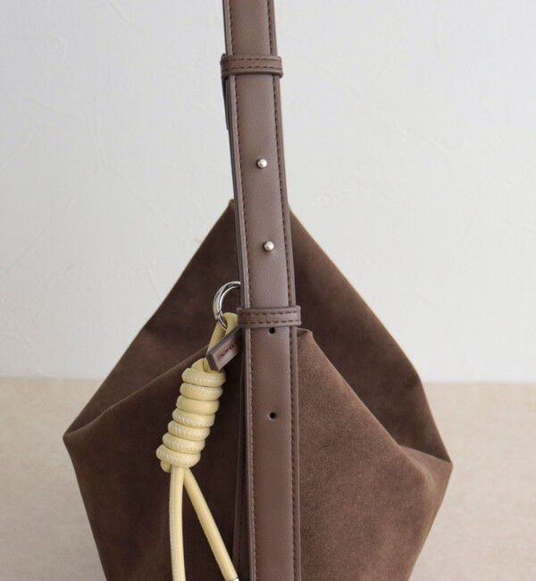 fredy emue「フェイクスエードソフトスクエアショルダーバッグ」|ショルダー・メッセンジャー|